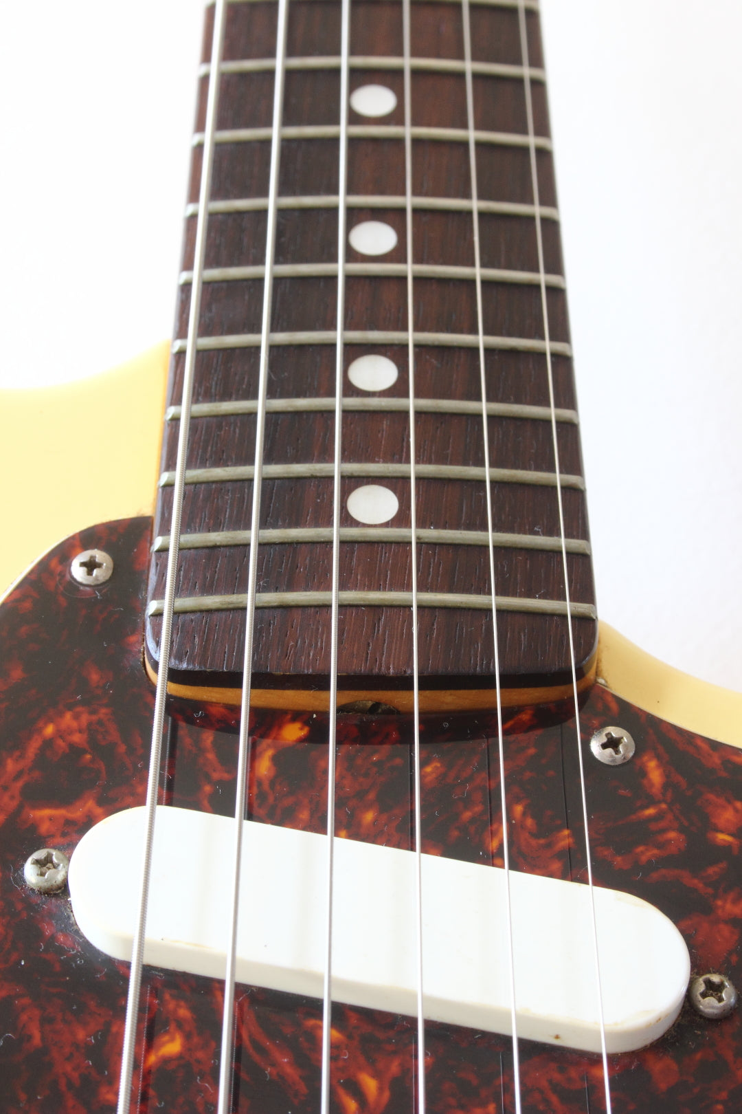 Fender Japan '69 Reissue Mustang MG69-65 Yellow White 2002-04