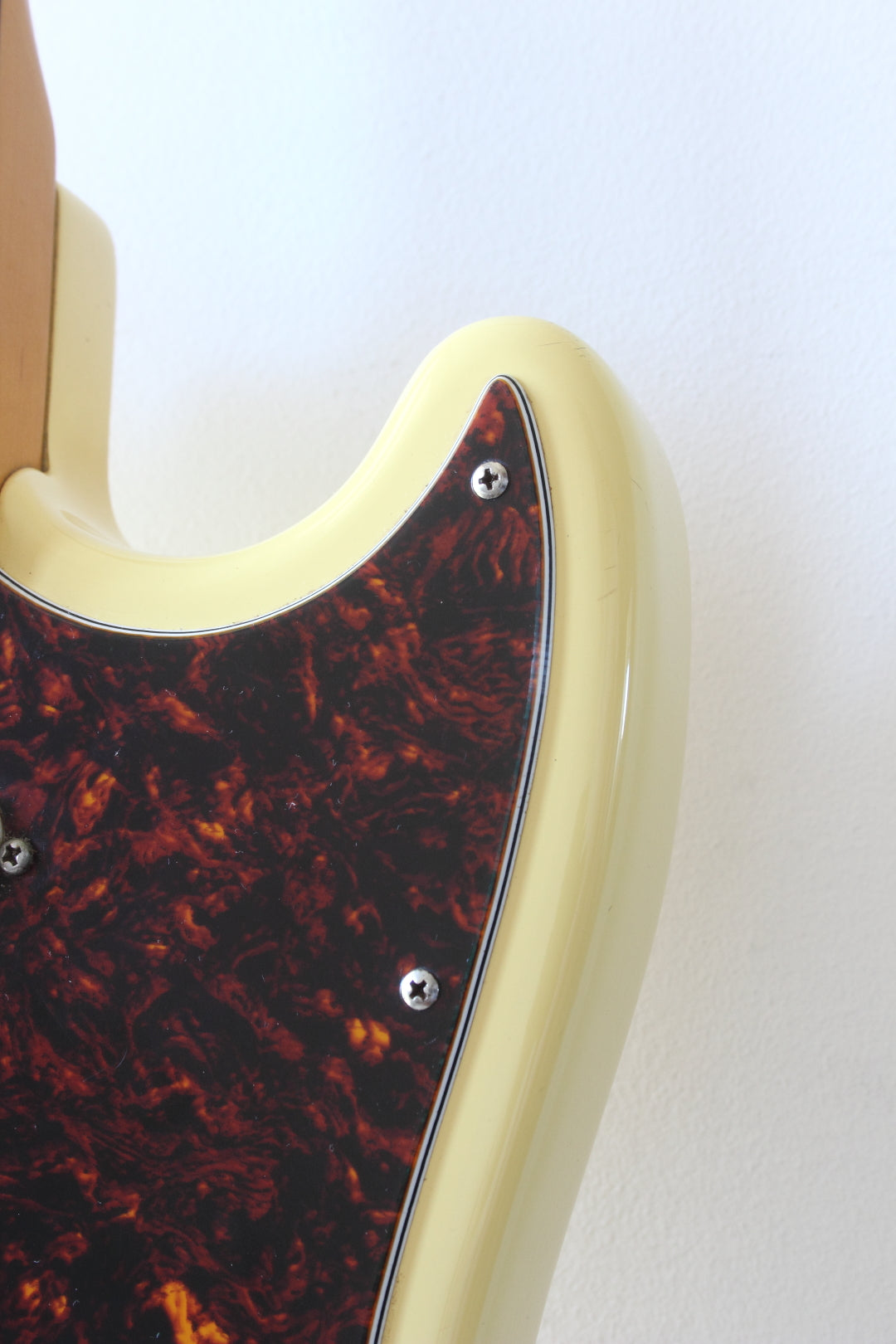 Fender Japan '69 Reissue Mustang MG69-65 Yellow White 2002-04