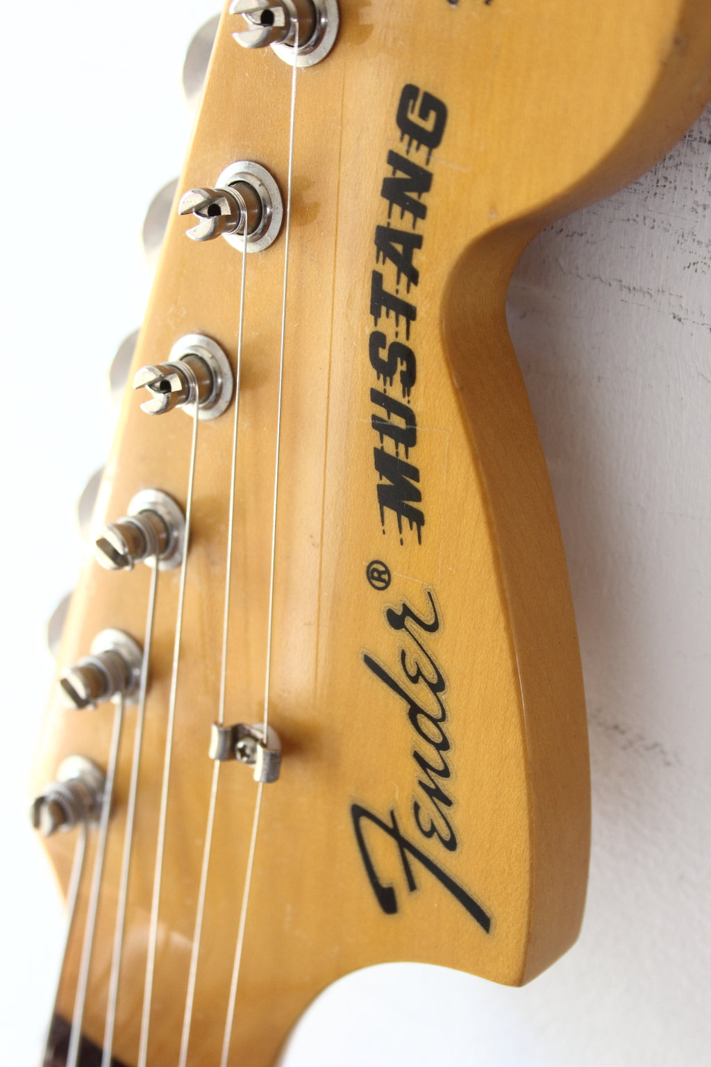 Fender Japan '69 Reissue Mustang MG69-65 Yellow White 2002-04