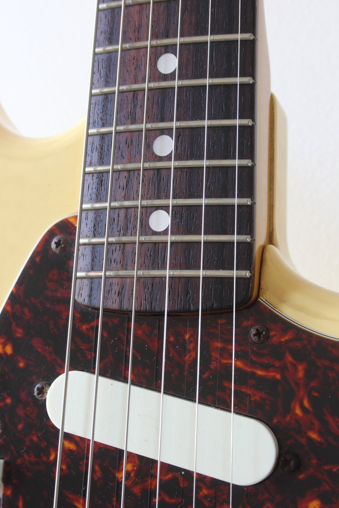 Fender Japan '69 Reissue Mustang MG69-65 Yellow White 2002-04