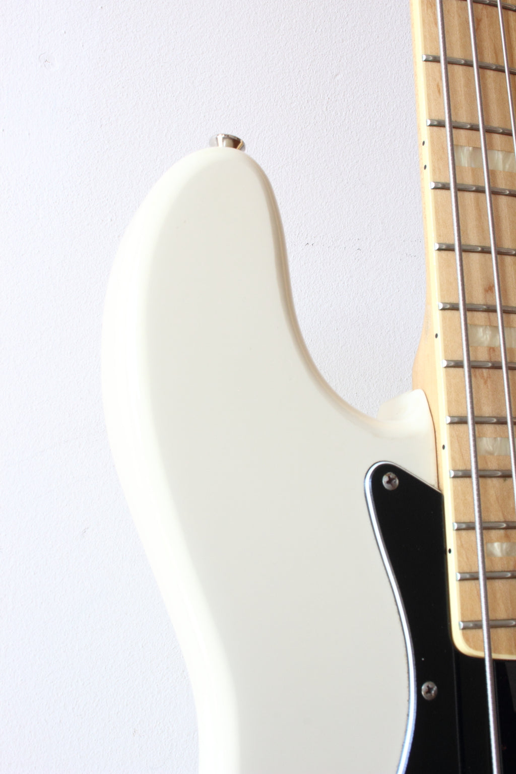 Fender Japan Marcus Miller Signature Jazz Bass Vintage White 2007-10