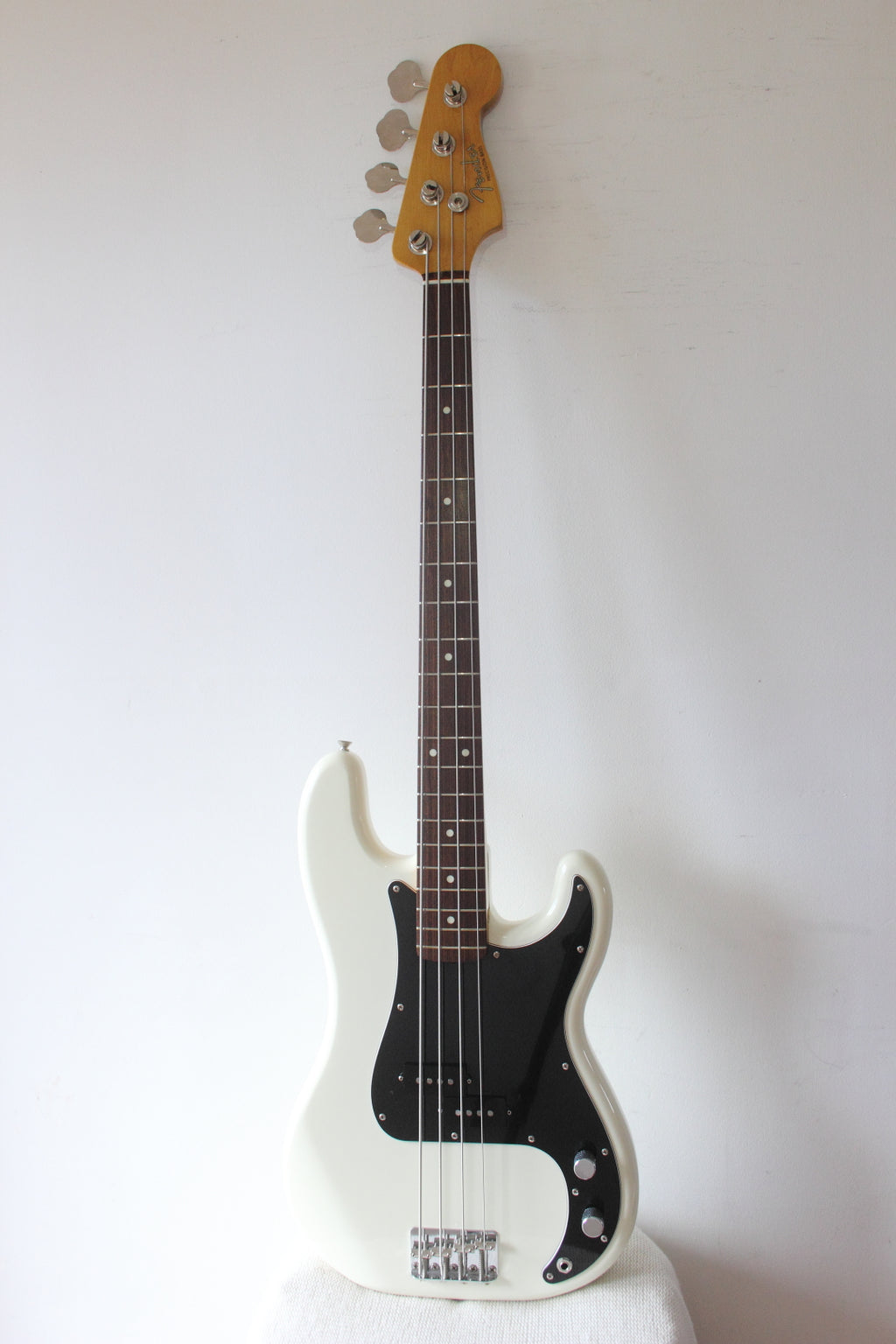 Fender '62 Reissue Precision Bass PB62-55 Vintage White 1986-7