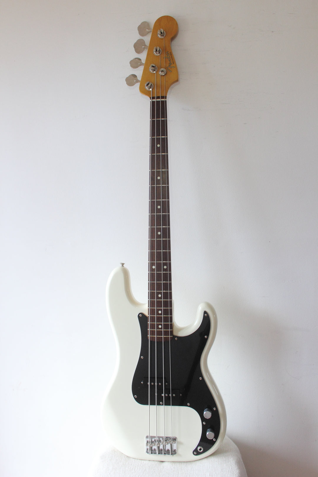 Fender '62 Reissue Precision Bass PB62-55 Vintage White 1986-7