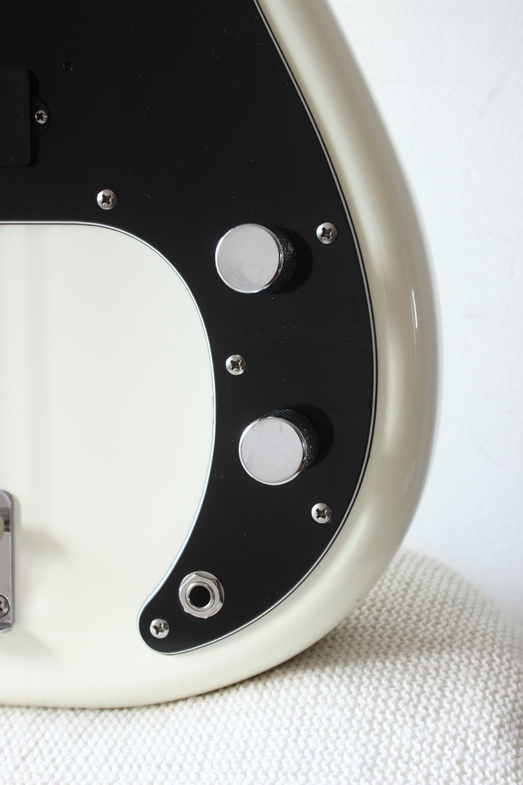 Fender '62 Reissue Precision Bass PB62-55 Vintage White 1986-7