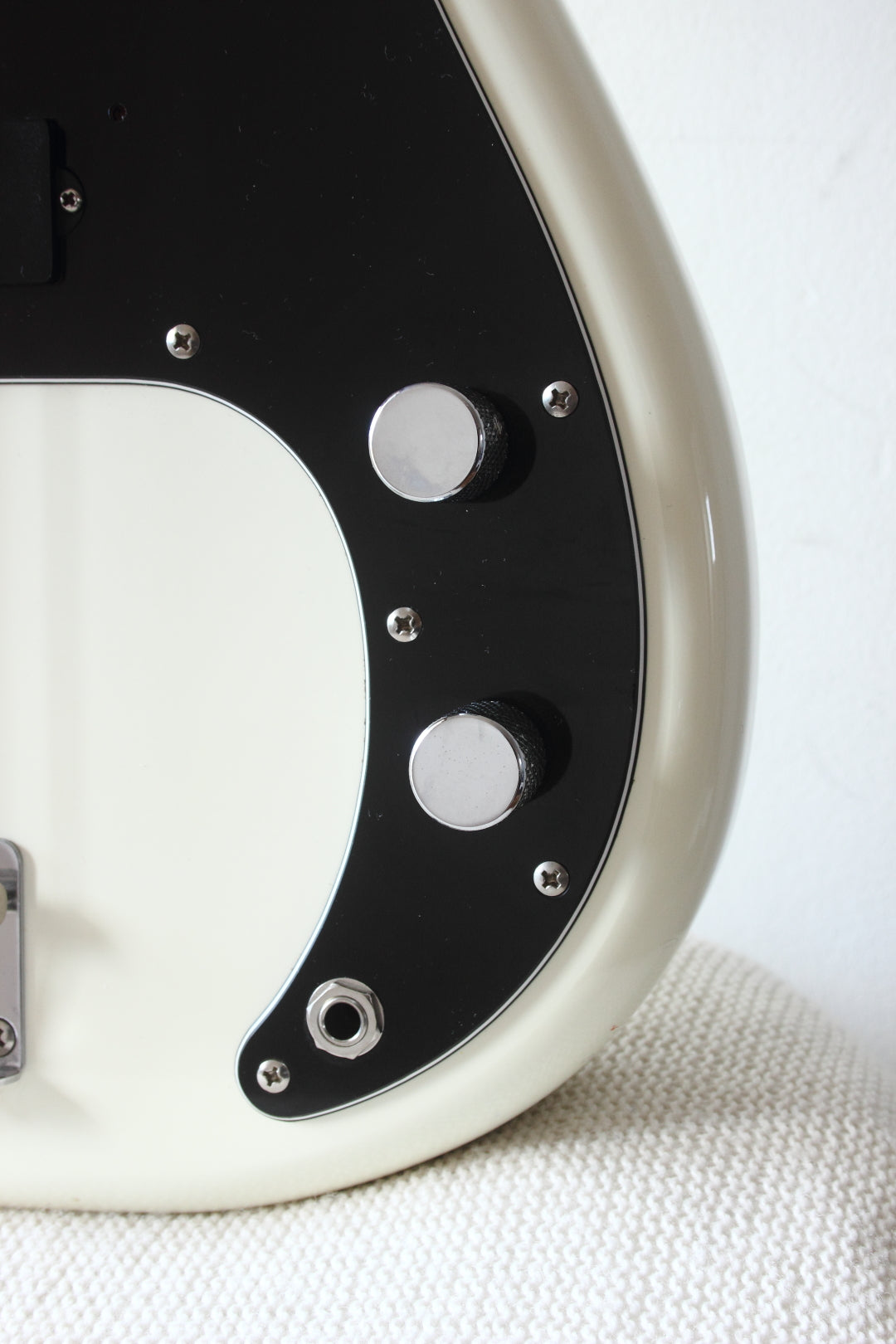 Fender '62 Reissue Precision Bass PB62-55 Vintage White 1986-7