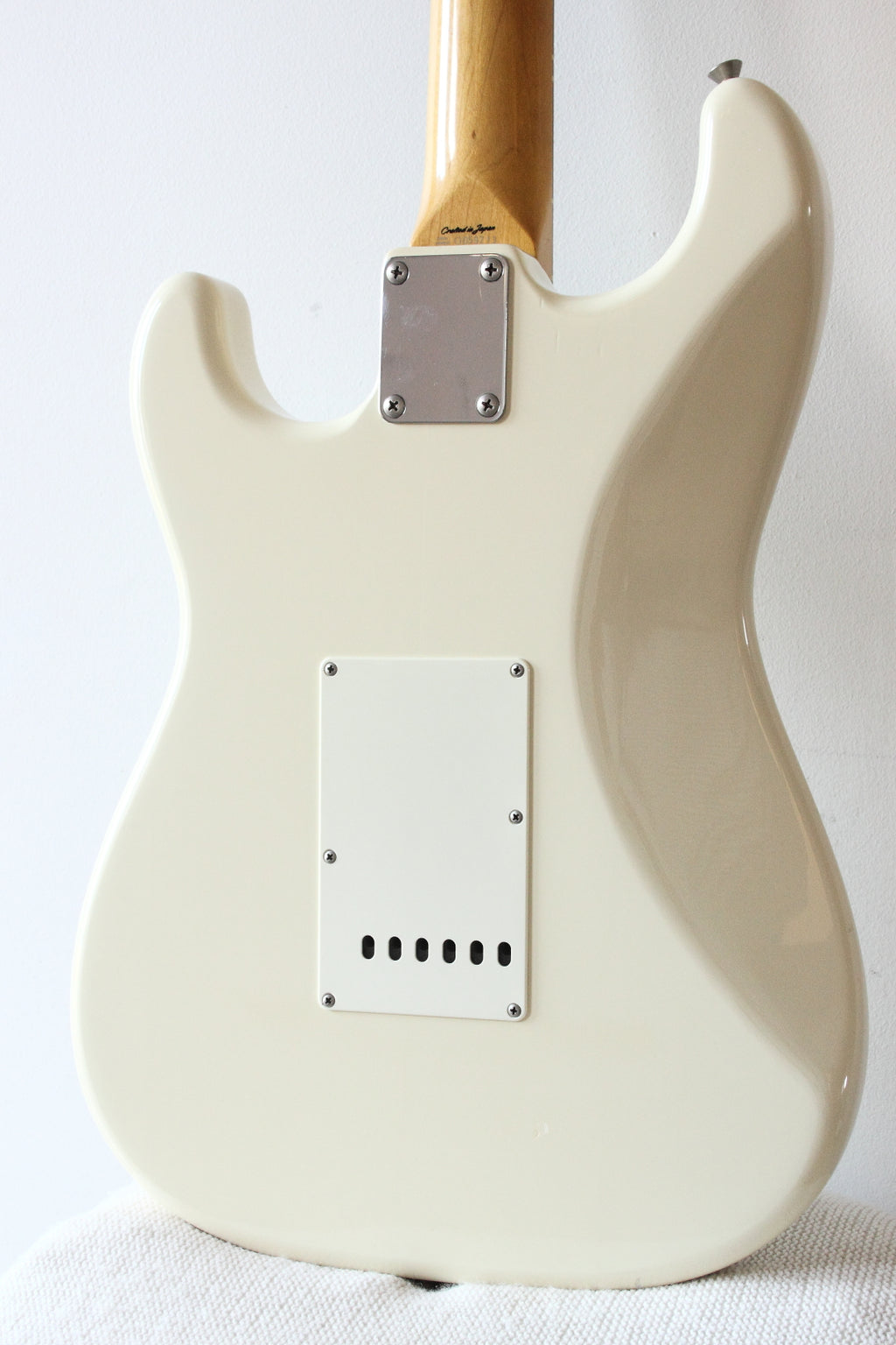 Fender Japan '62 Reissue Stratocaster ST62-70TX Vintage White 1997-00