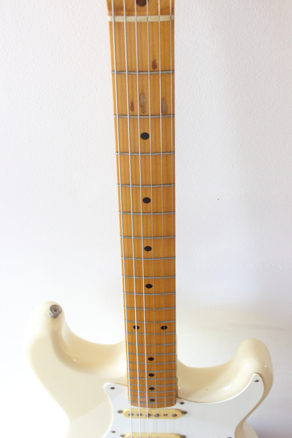 Fender '57 Reissue Stratocaster Vintage White ST57-55 1989-90