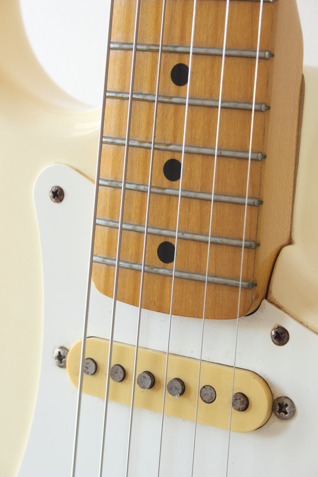 Fender '57 Reissue Stratocaster Vintage White ST57-55 1989-90