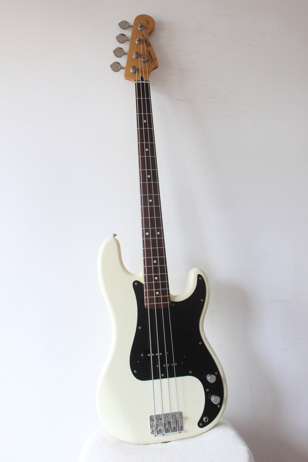 Squier MIJ Precision Bass Silver Series Vintage White 1993/4
