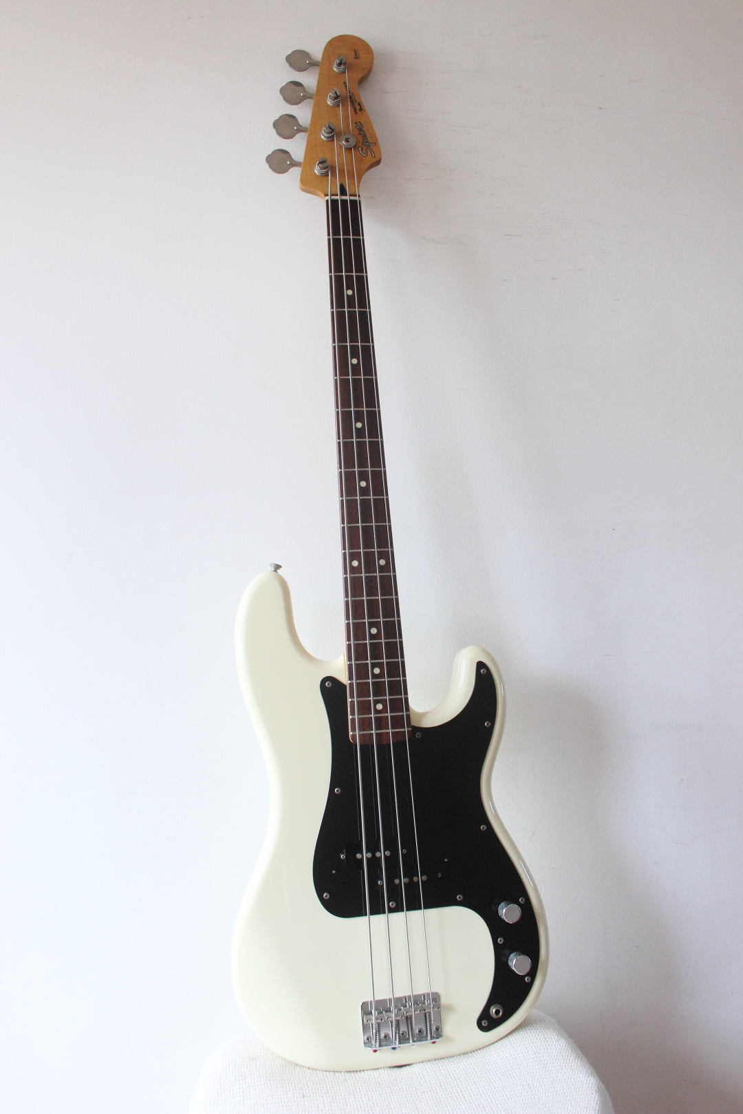 Squier MIJ Precision Bass Silver Series Vintage White 1993/4