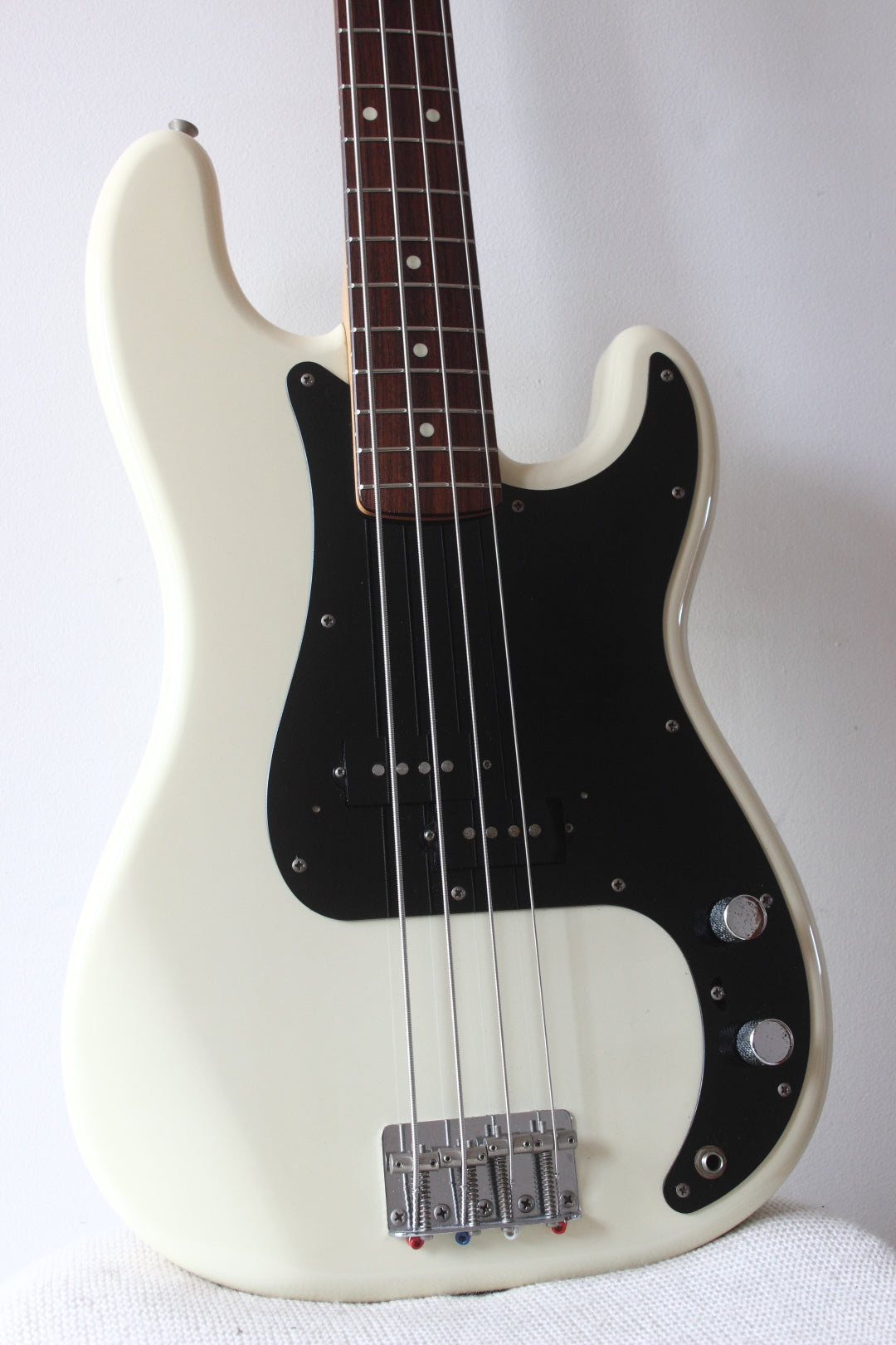 Squier MIJ Precision Bass Silver Series Vintage White 1993/4
