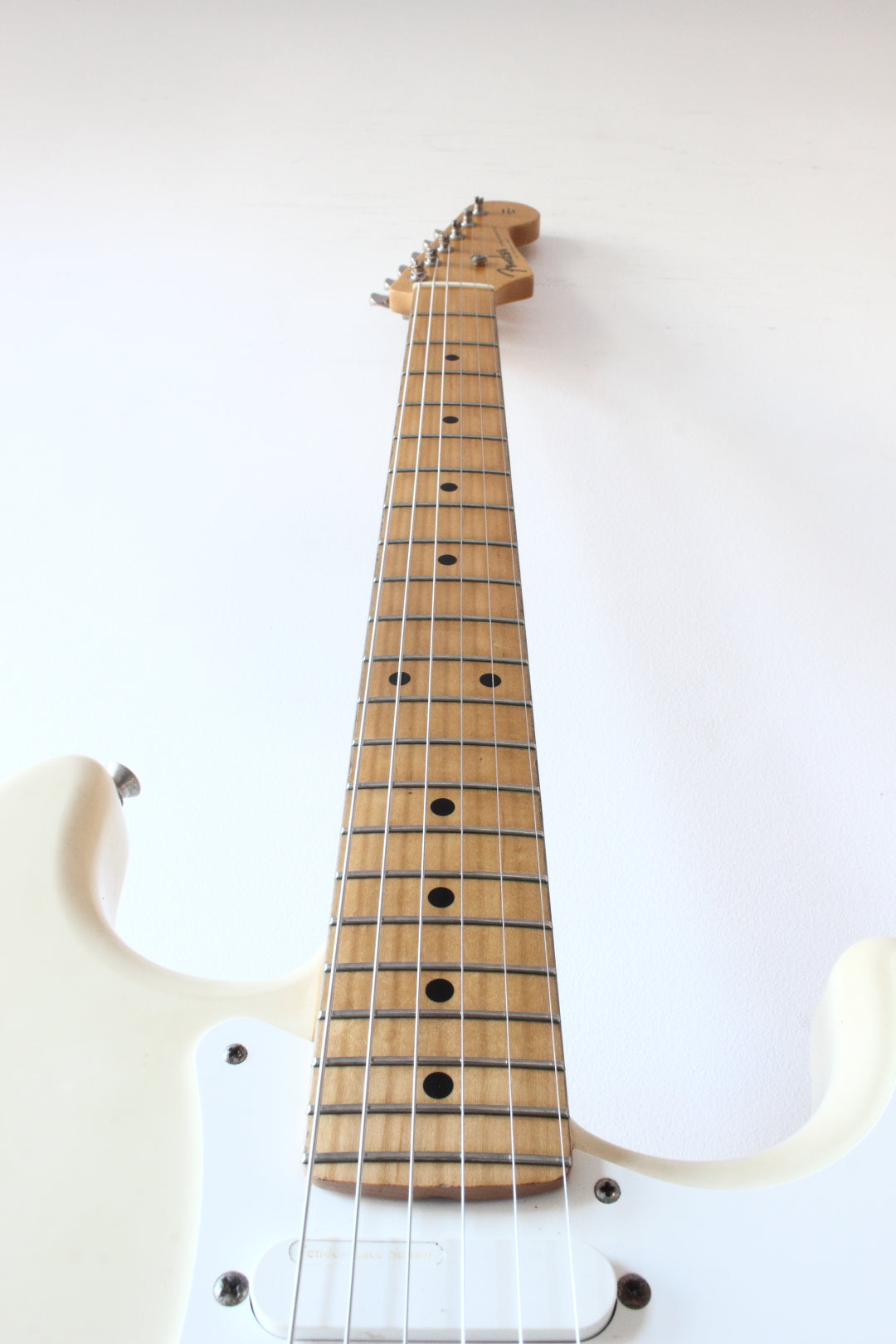 Fender Japan '54 Reissue Stratocaster ST54-95LS Vintage White 2002-04