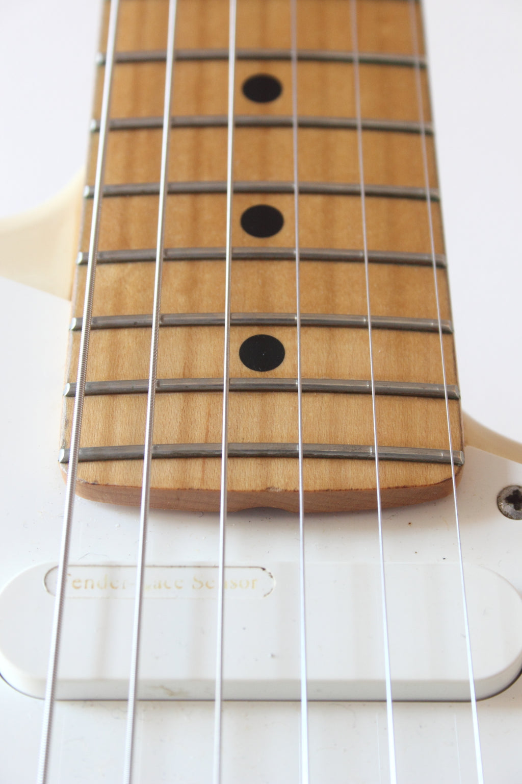 Fender Japan '54 Reissue Stratocaster ST54-95LS Vintage White 2002-04