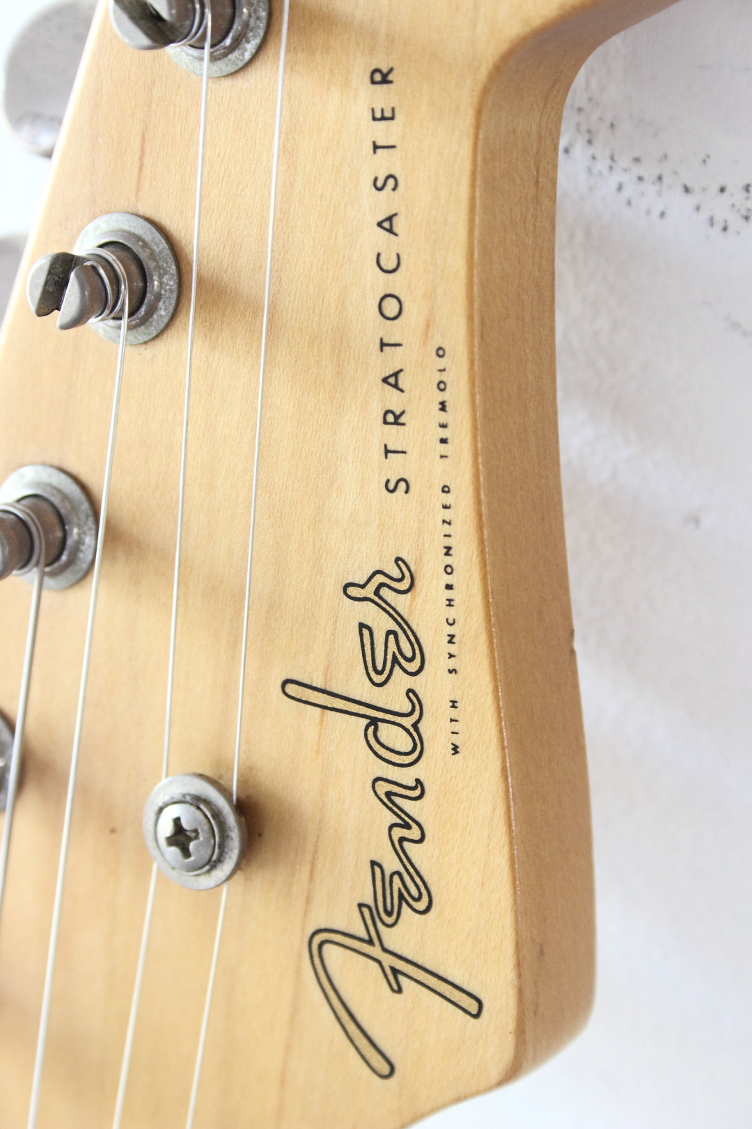 Fender Japan '54 Reissue Stratocaster ST54-95LS Vintage White 2002-04