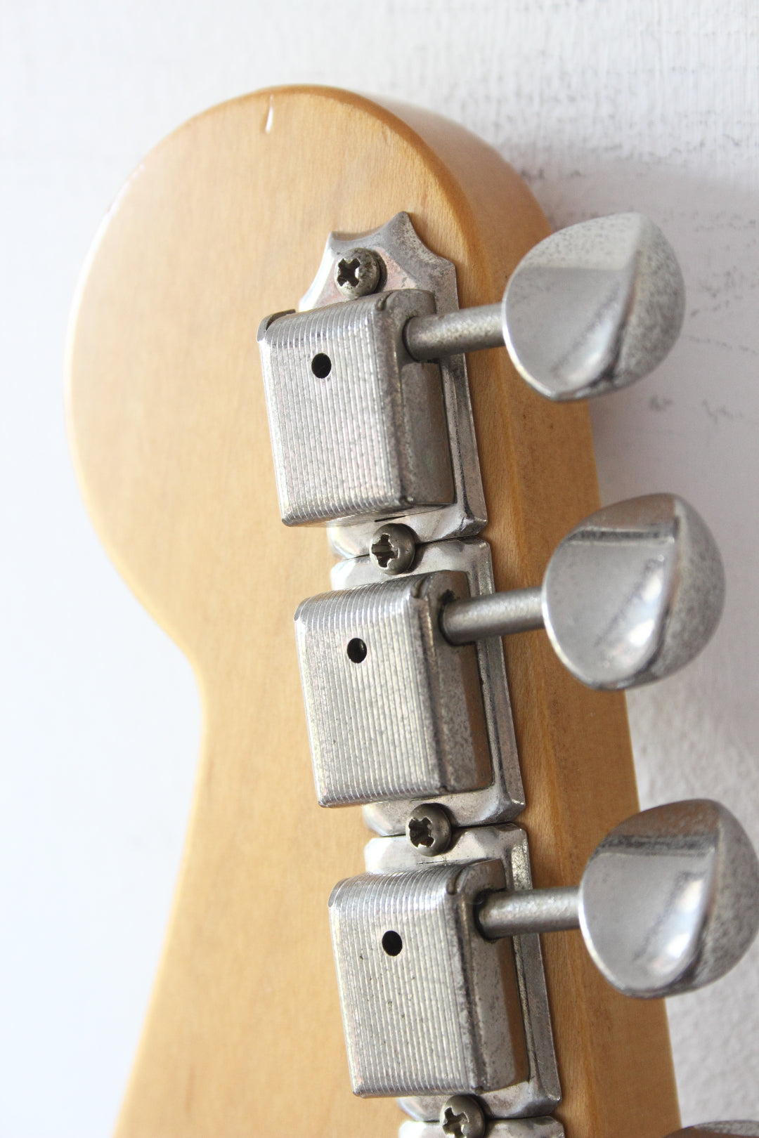 Fender Japan '54 Reissue Stratocaster ST54-95LS Vintage White 2002-04