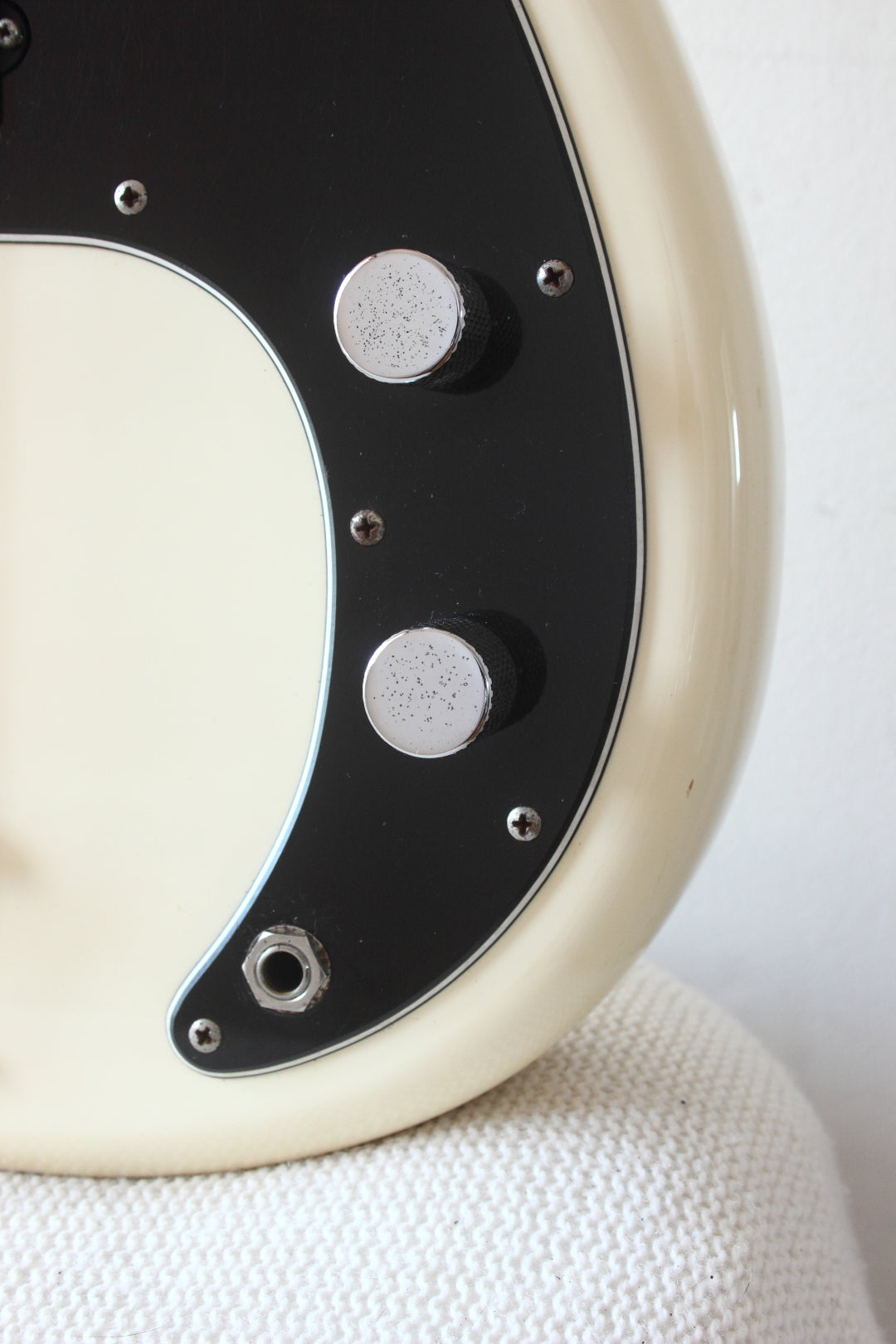 Fender Japan '70 Reissue Precision Bass PB70-70US Olympic White 2002-04