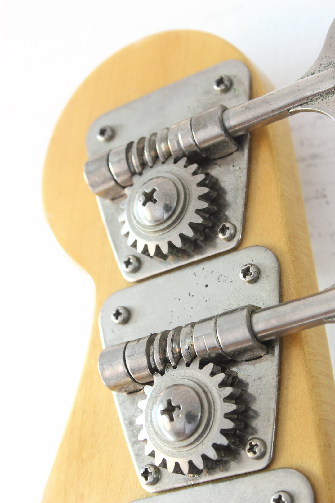 Fender Japan '70 Reissue Precision Bass PB70-70US Olympic White 2002-04