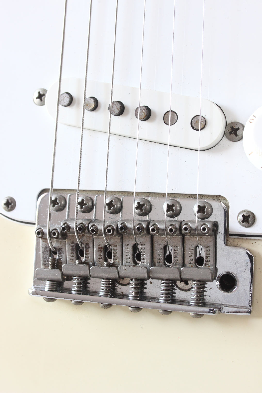 Fender '67 Reissue Stratocaster ST67-95 Vintage White 1993-4