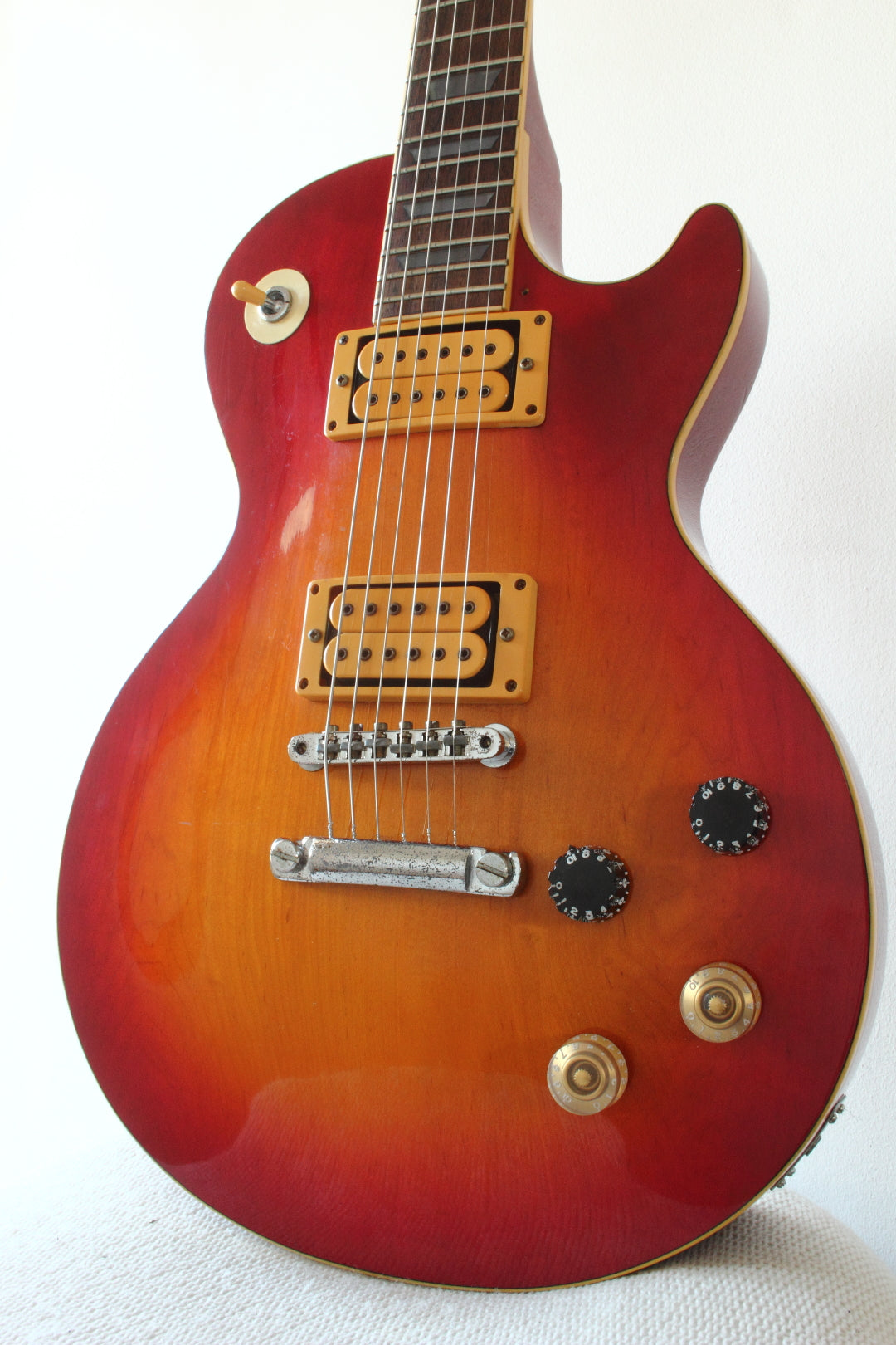 Yamaha Studio Lord SL550 Red Sunburst 1976