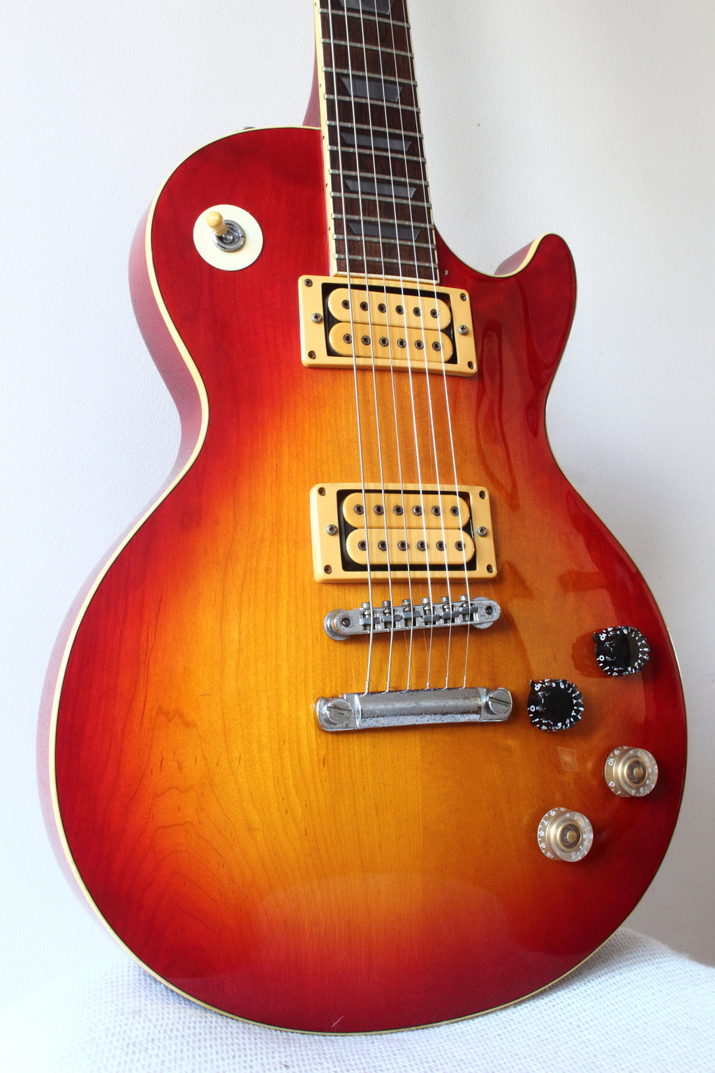 Yamaha Studio Lord SL550 Red Sunburst 1976