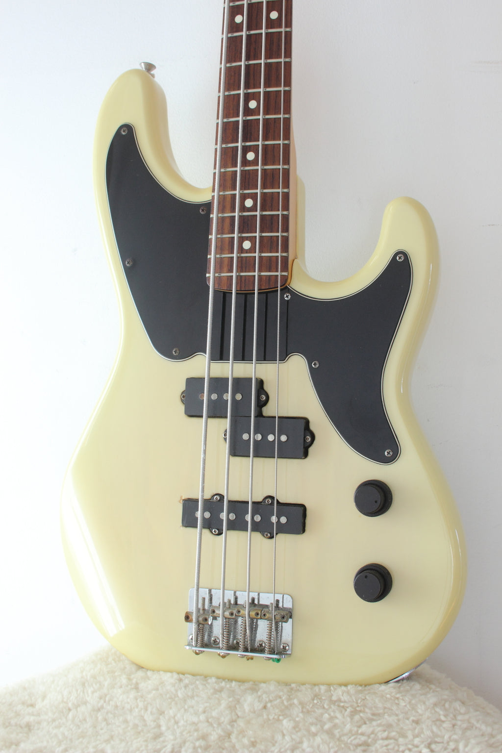 Fender Cowpoke Precision Bass Special Olympic White 1995