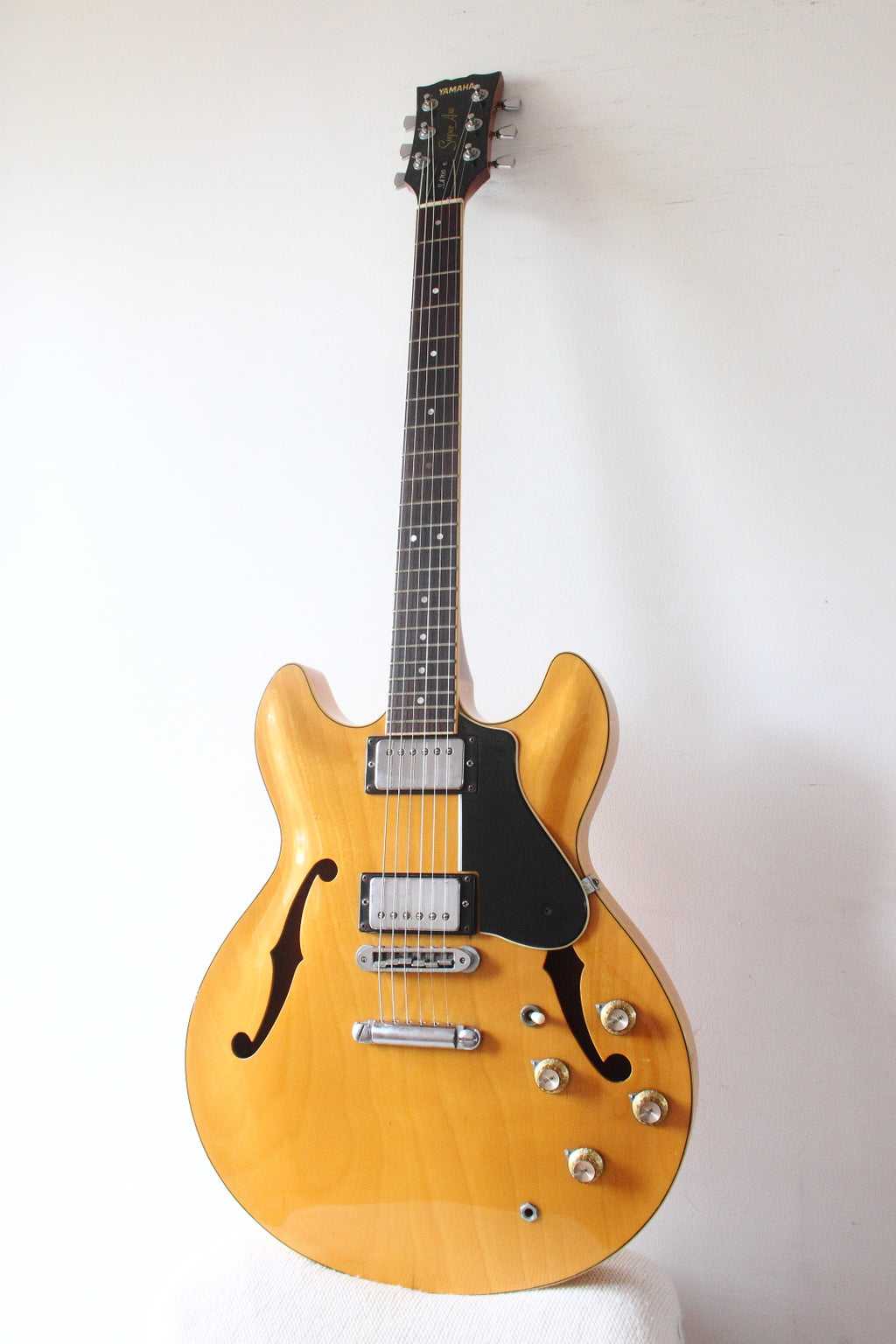 Yamaha SA700 Super Axe Semi-Hollow Natural 1977