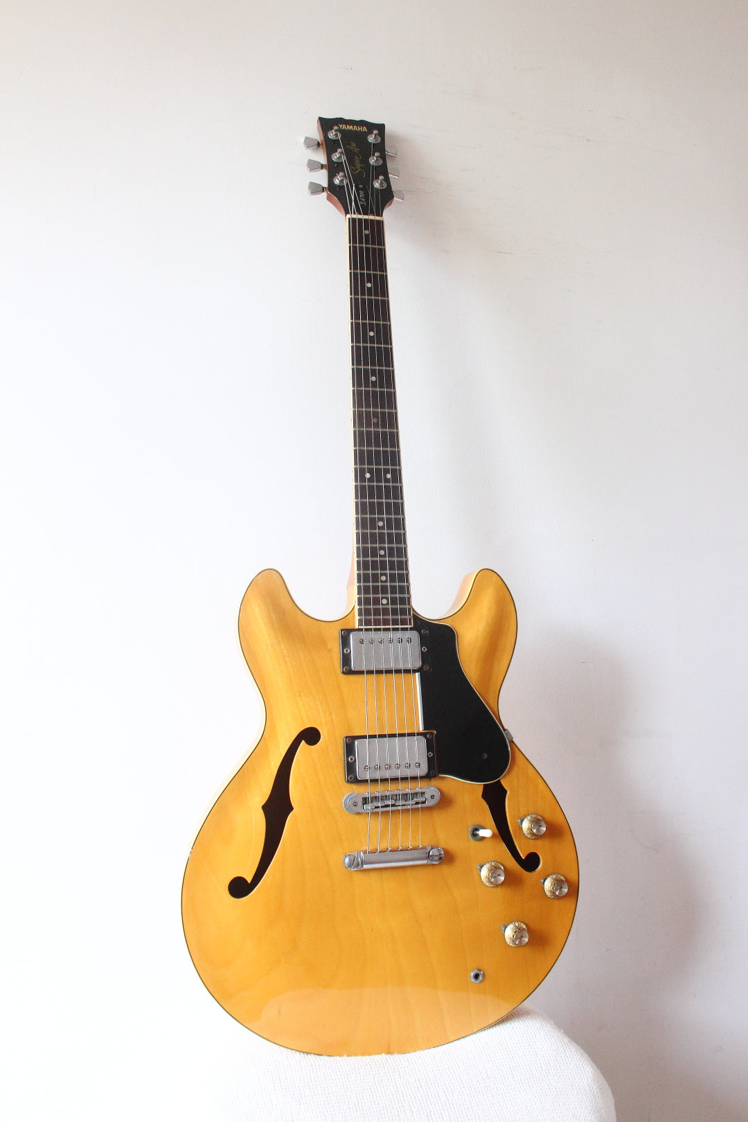 Yamaha SA700 Super Axe Semi-Hollow Natural 1977