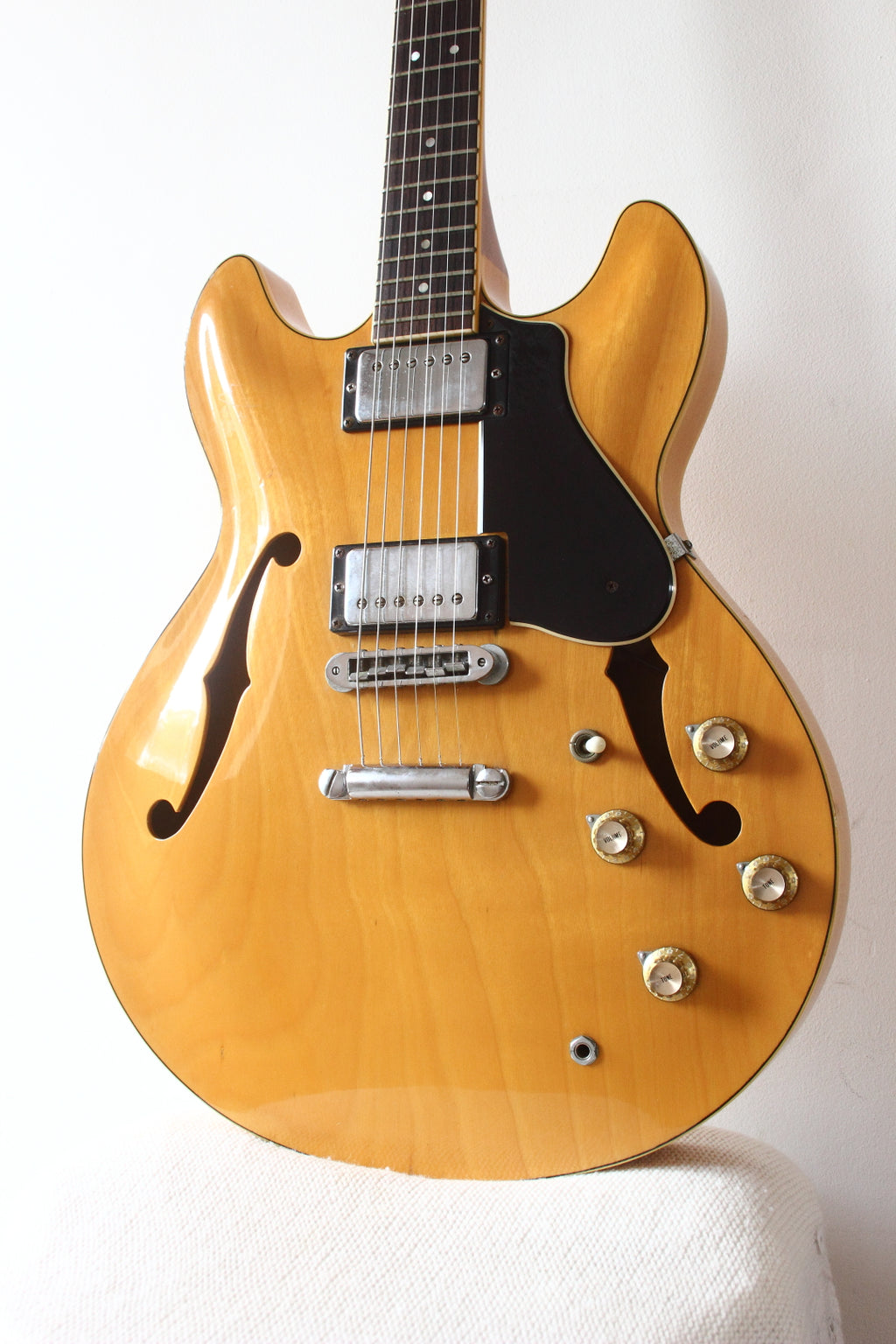 Yamaha SA700 Super Axe Semi-Hollow Natural 1977