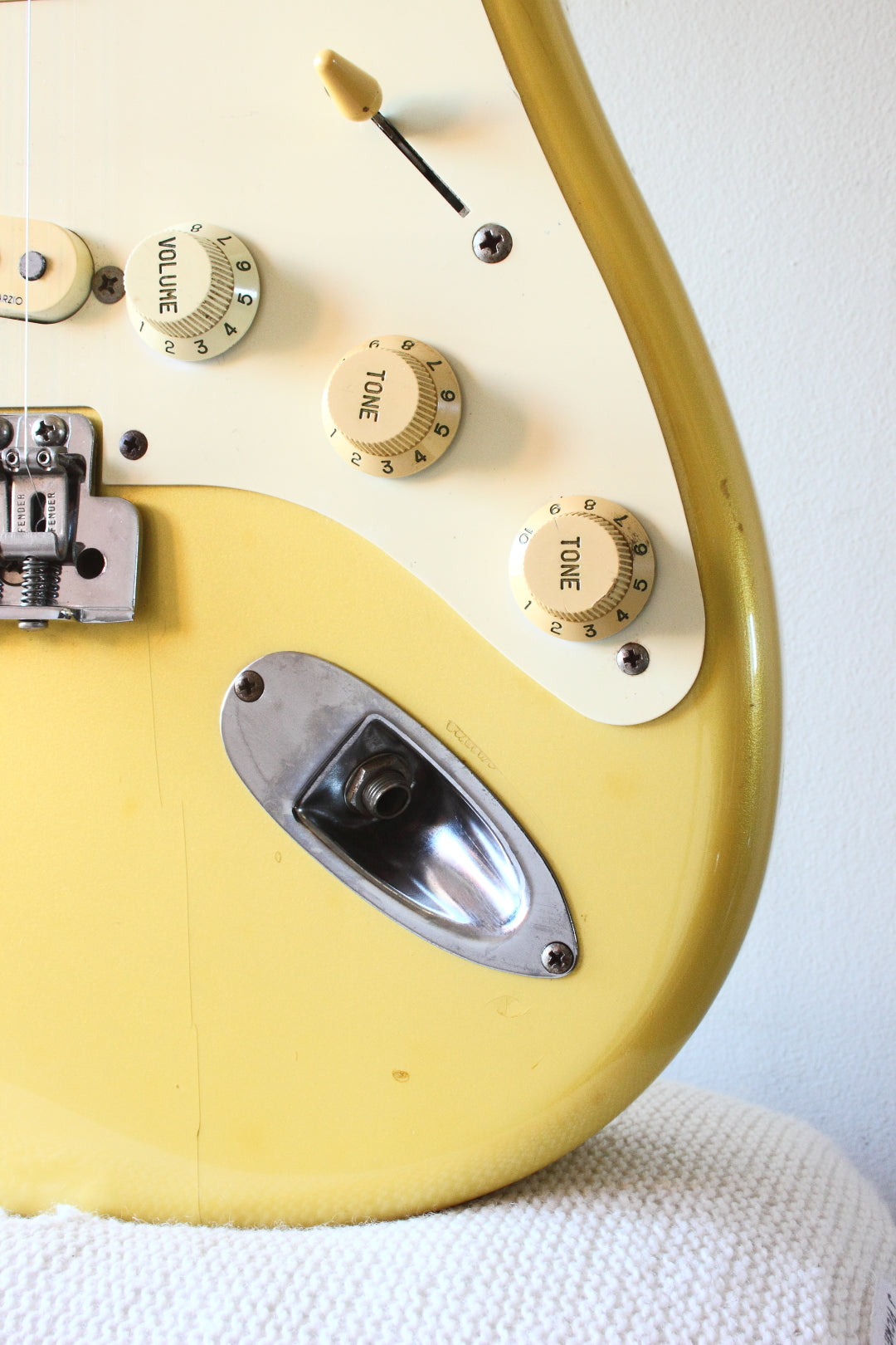 Fender Japan Yngwie Malmsteen Signature Stratocaster ST57-140YM Pearl Yellow White 1994/5