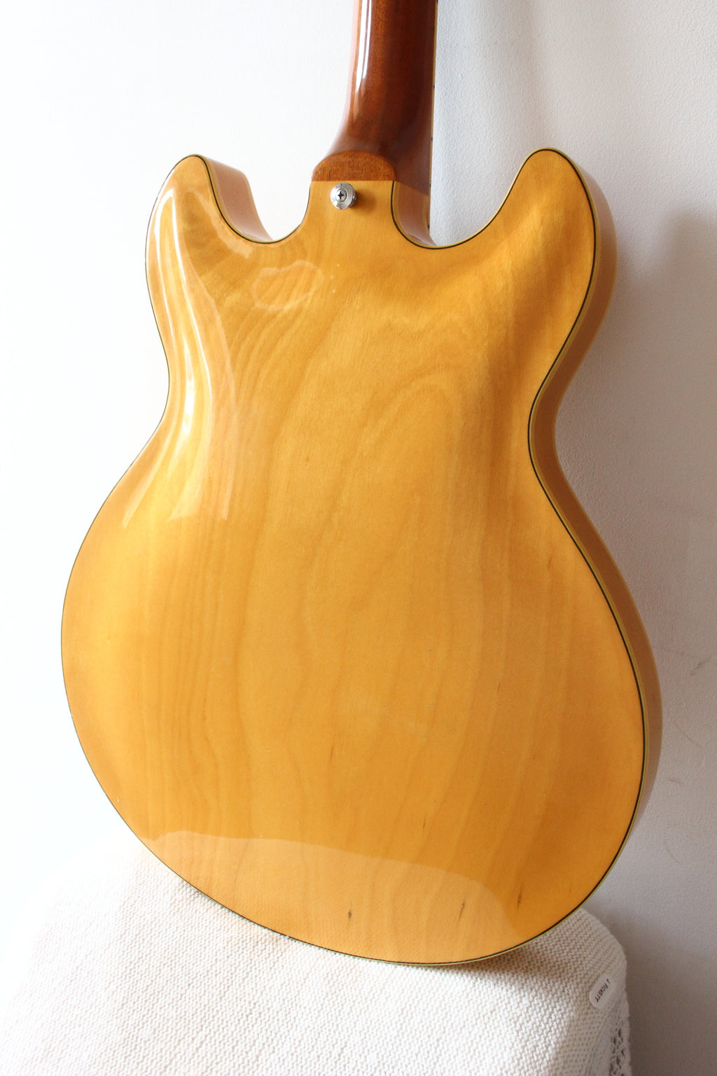 Yamaha SA700 Super Axe Semi-Hollow Natural 1977