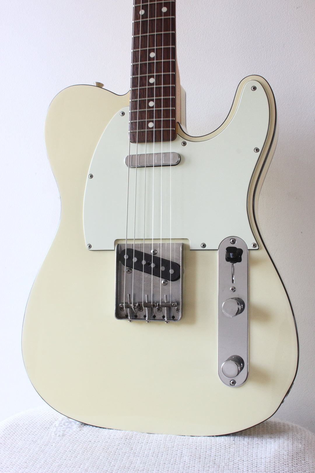 Fender Japan '62 Reissue Telecaster TL62B-75TX Bound Vintage White 2004-05