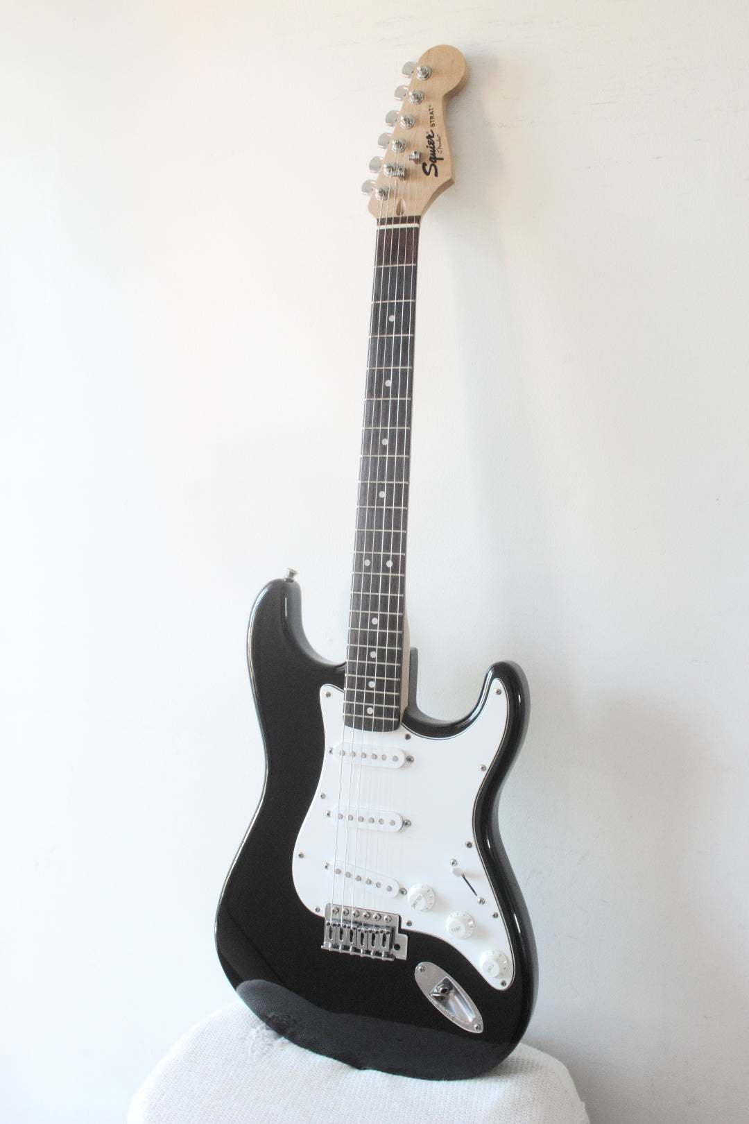 Squier Affinity Series Strat Modded Black 2005