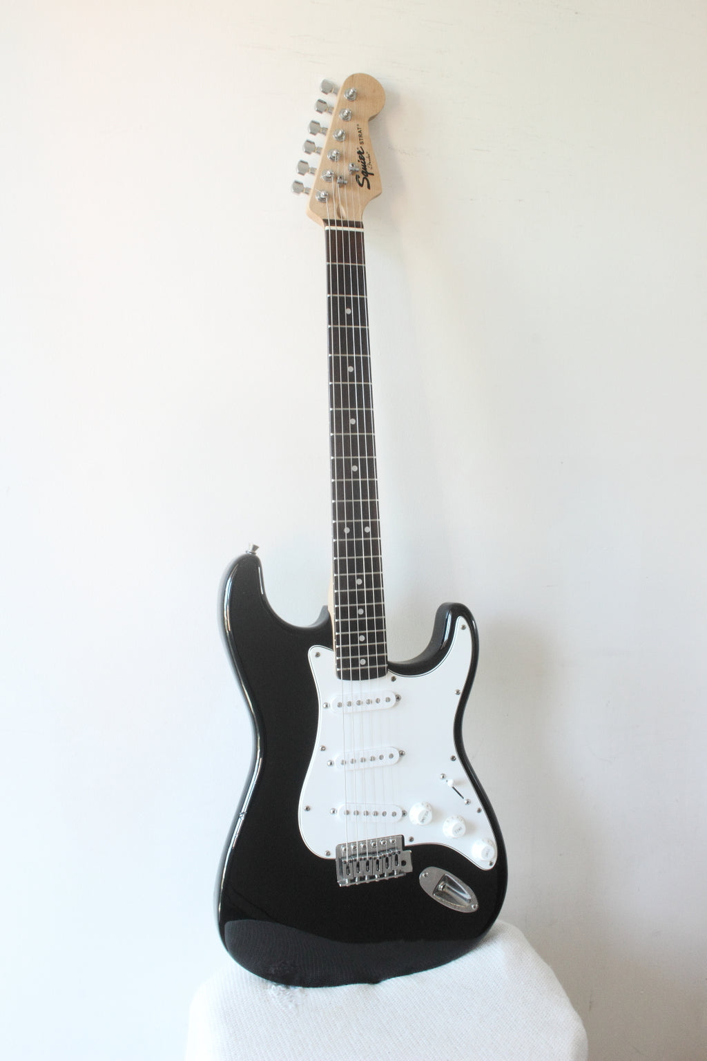 Squier Affinity Series Strat Modded Black 2005