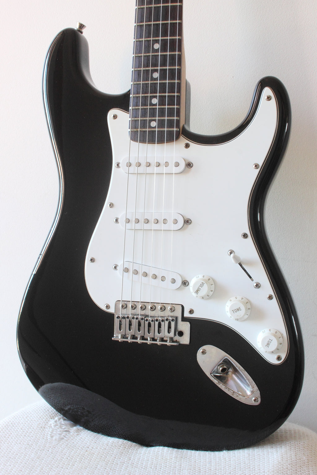 Squier Affinity Series Strat Modded Black 2005