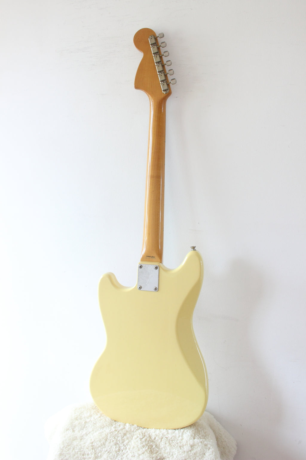 Fender Japan '69 Reissue Mustang MG69-65 Yellow White 1999-02