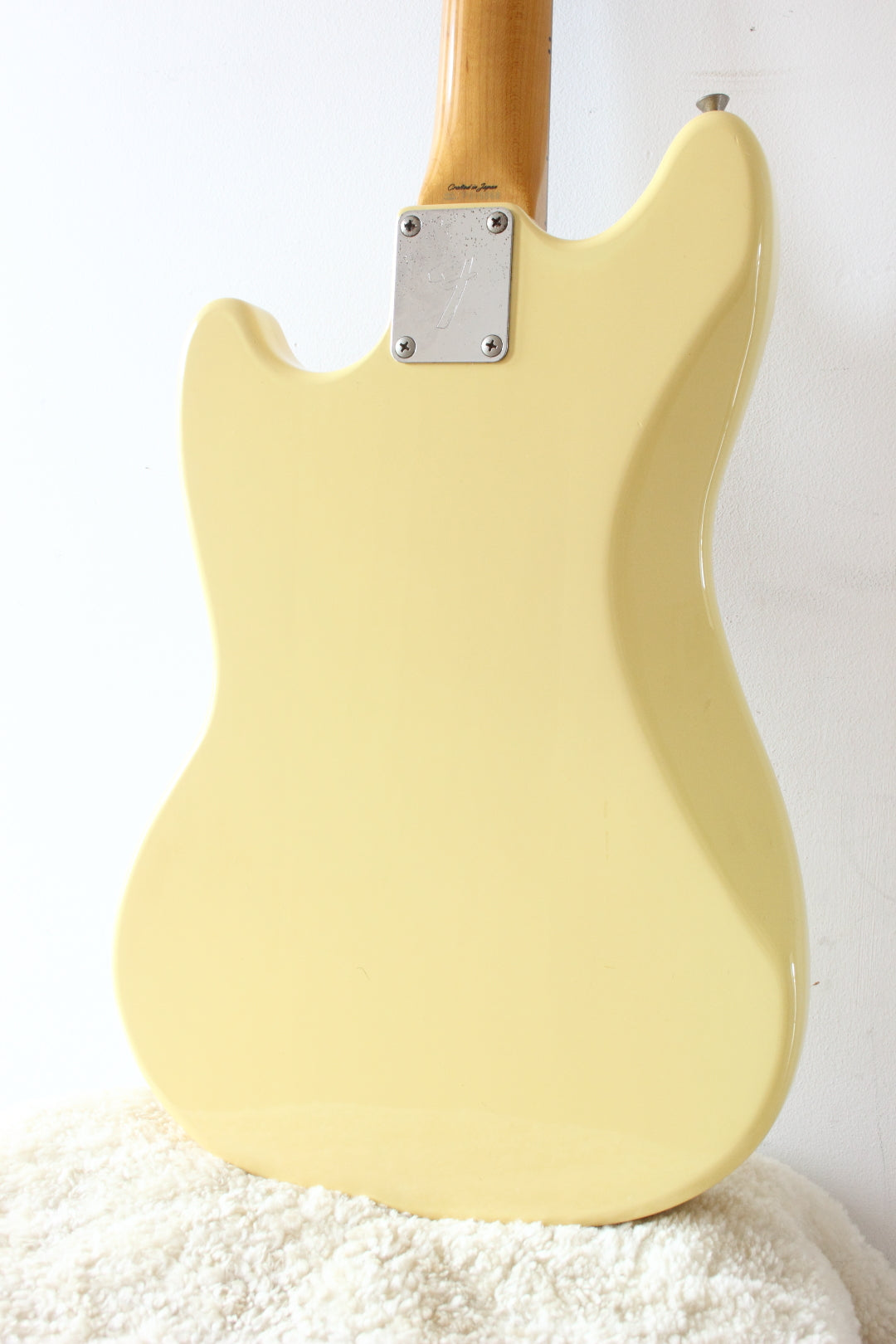 Fender Japan '69 Reissue Mustang MG69-65 Yellow White 1999-02