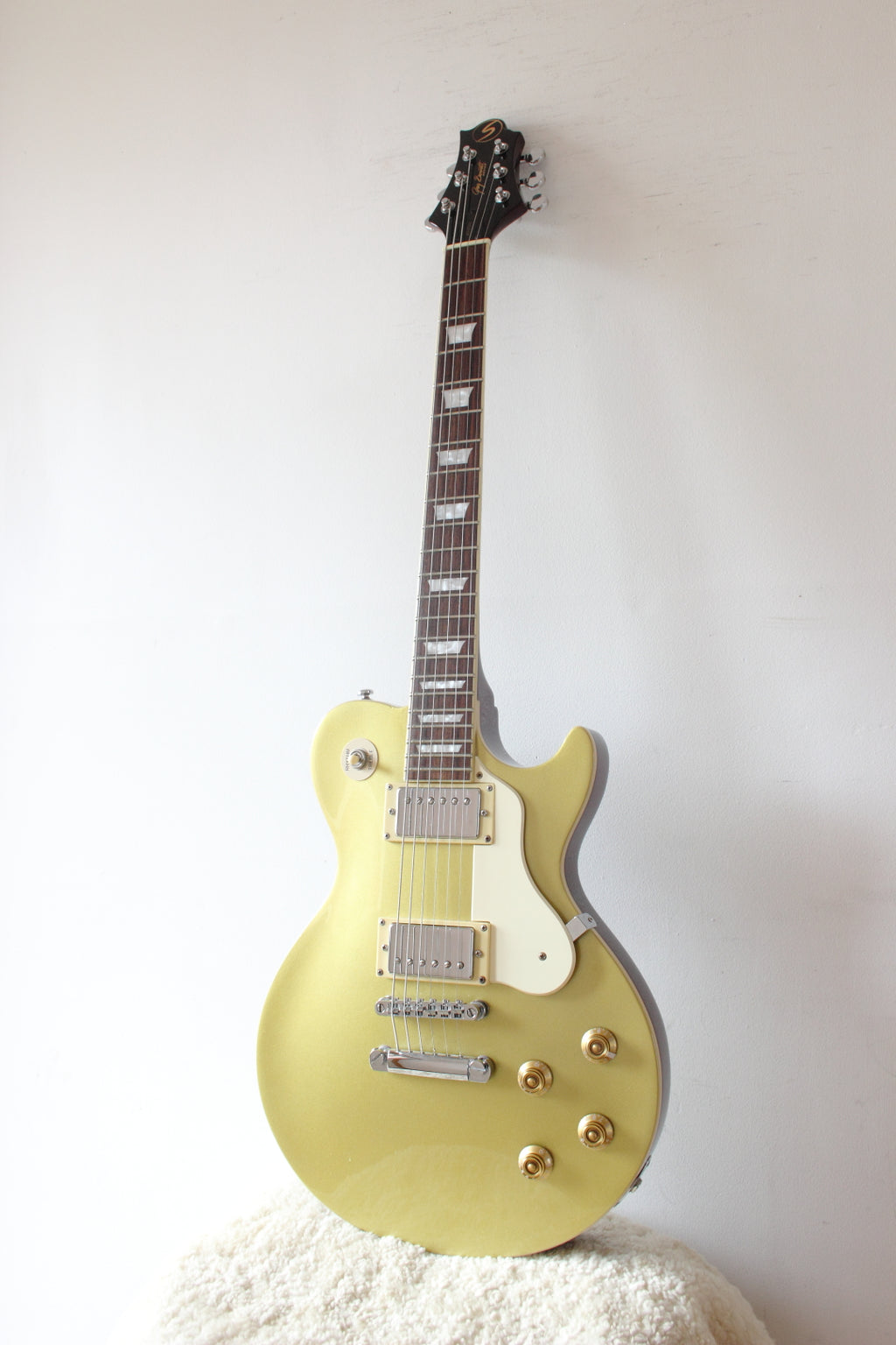 Greg Bennett Avion AV-3 Metallic Gold 2010