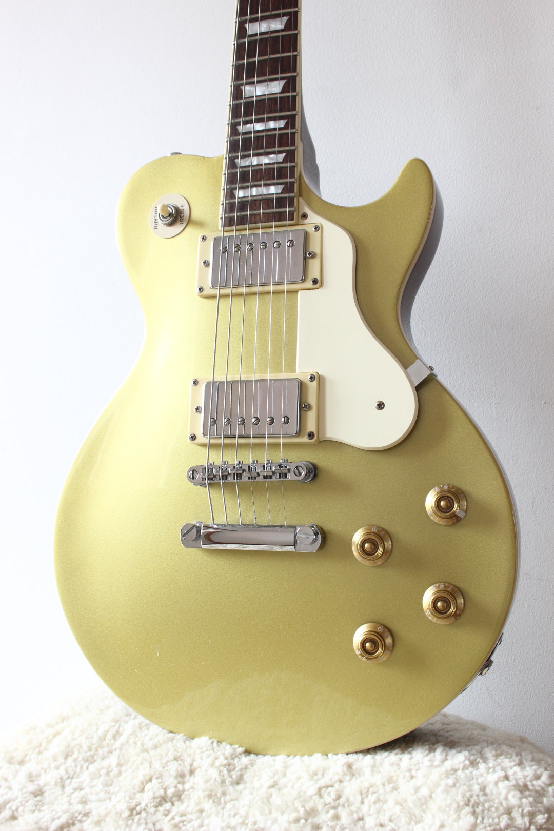 Greg Bennett Avion AV-3 Metallic Gold 2010