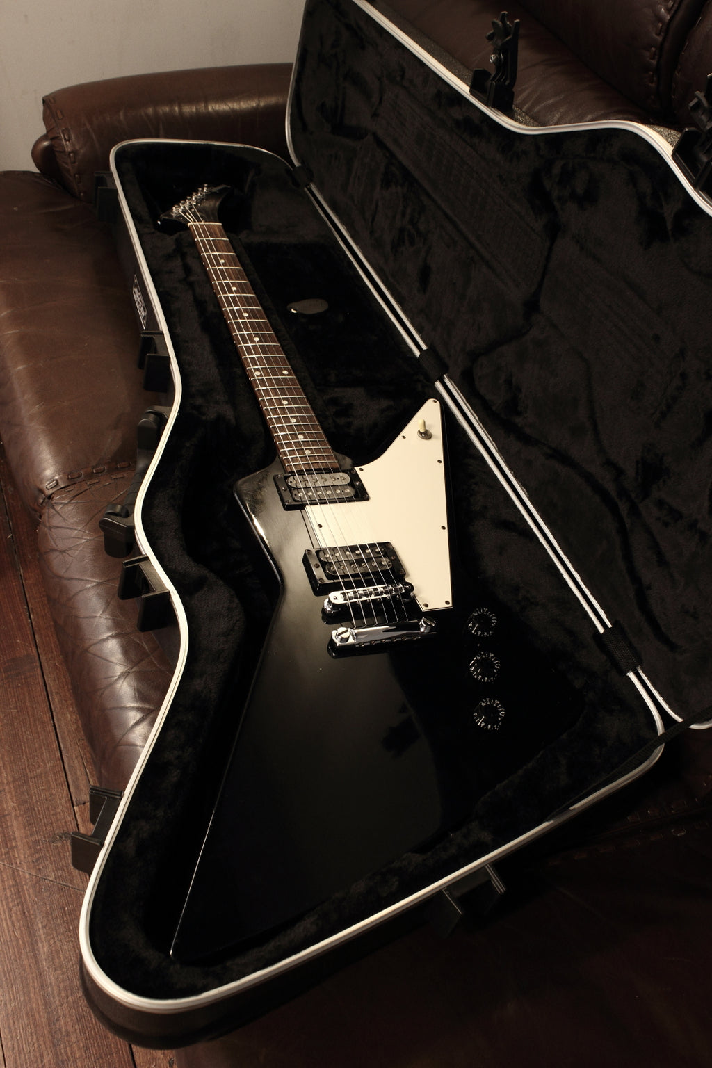 Gibson '76 Explorer Ebony 2005