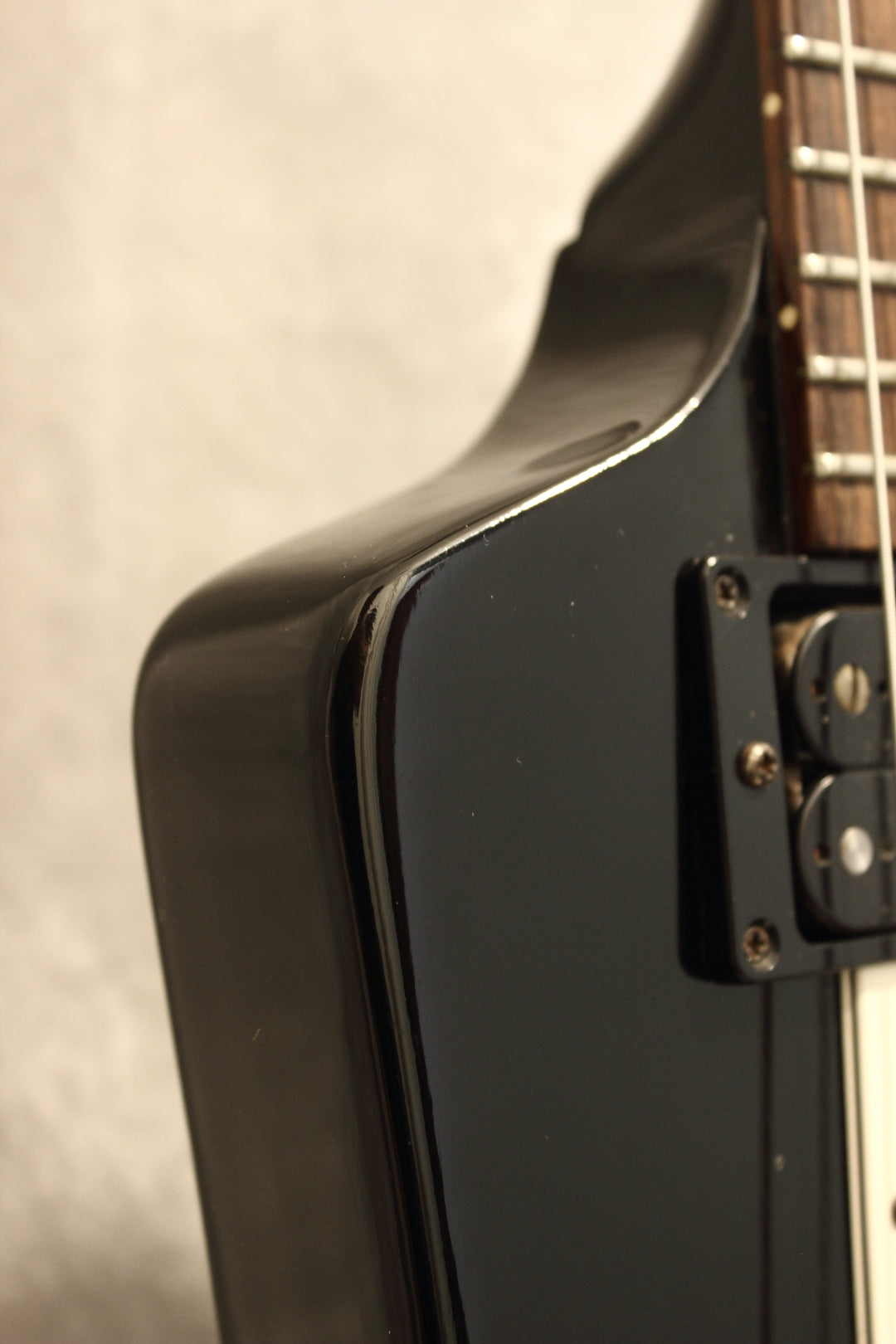 Gibson '76 Explorer Ebony 2005