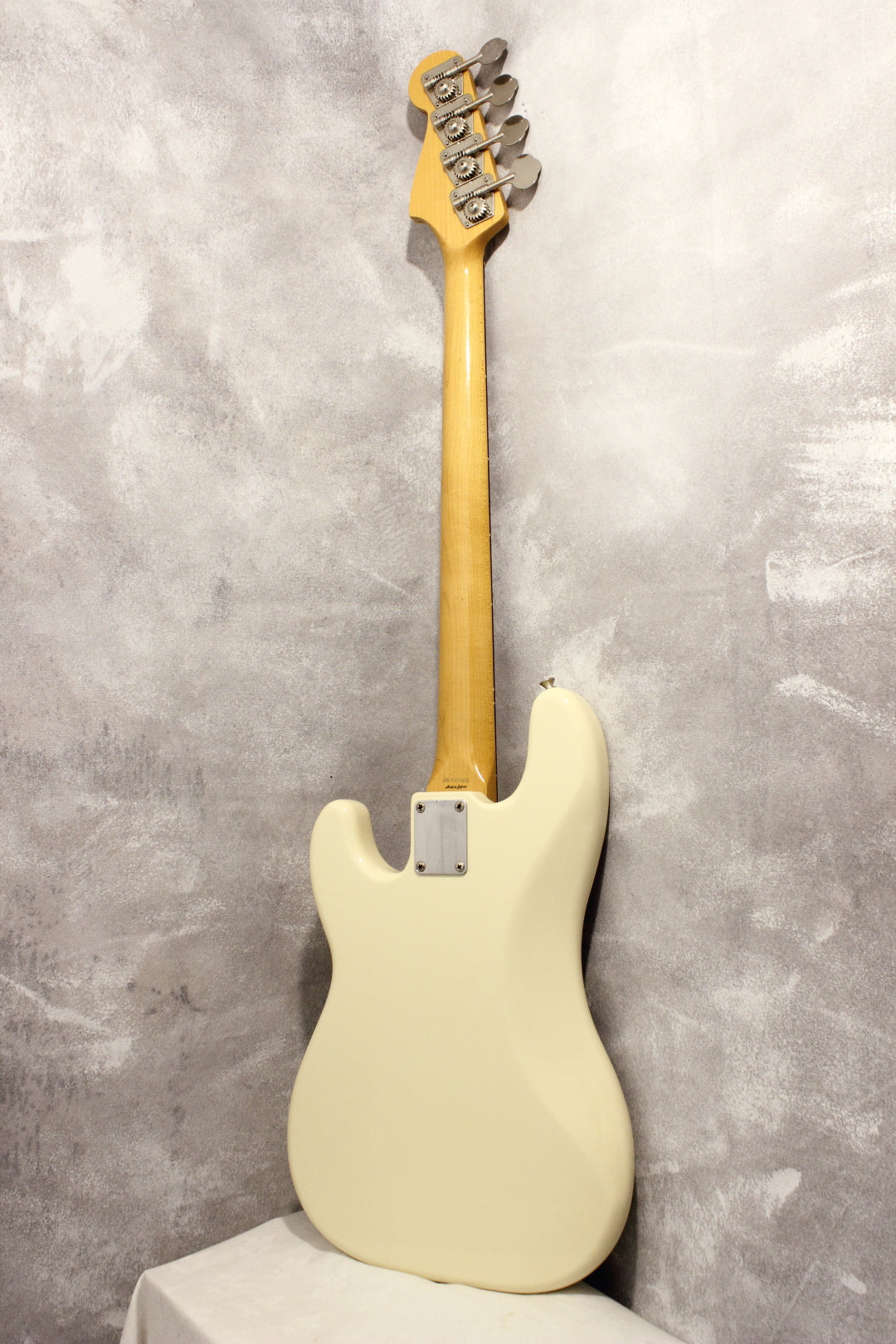 Fender Japan '70 Precision Bass PB70-75 Vintage White 1993