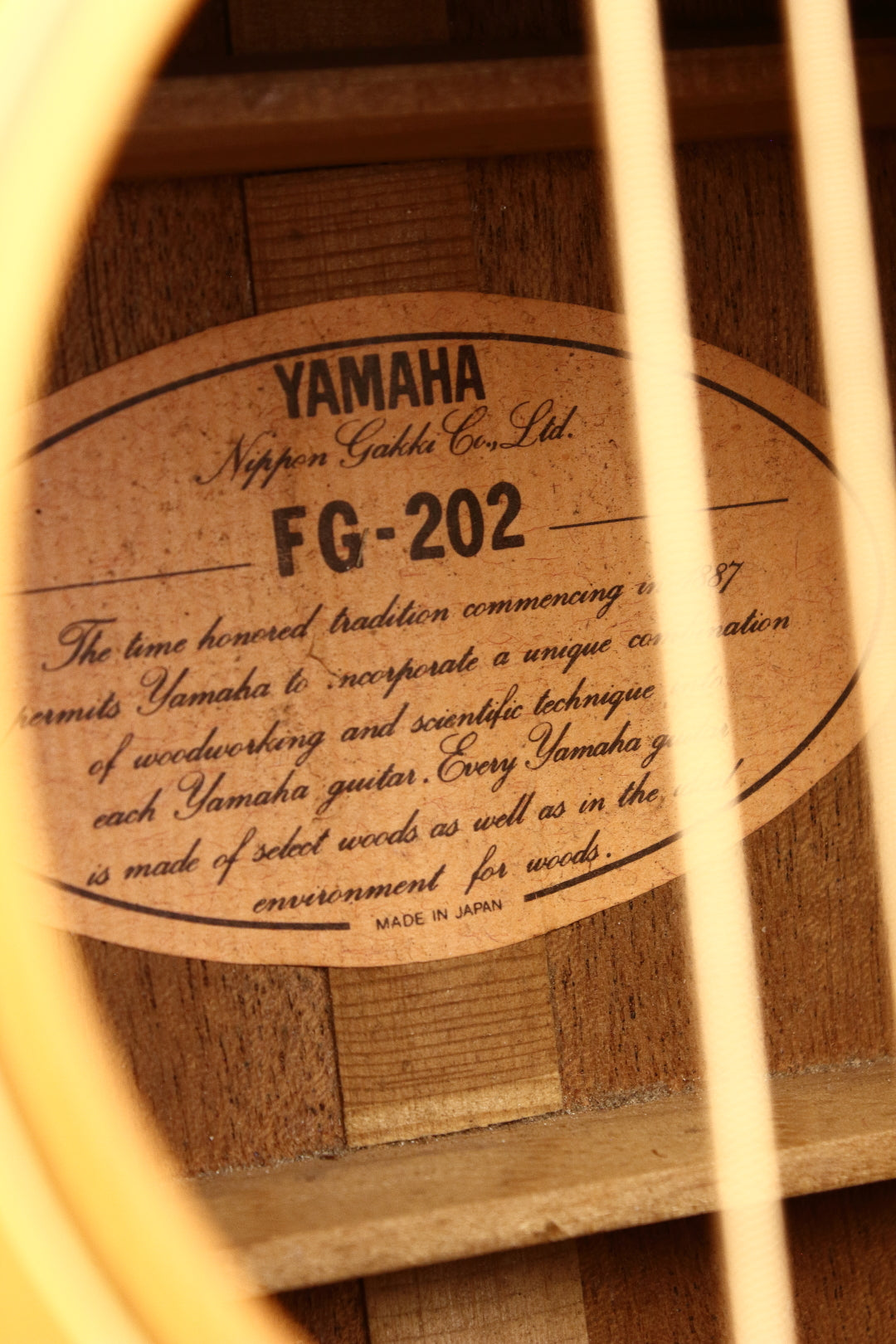 Yamaha FG-202 Folk Size Acoustic c1968