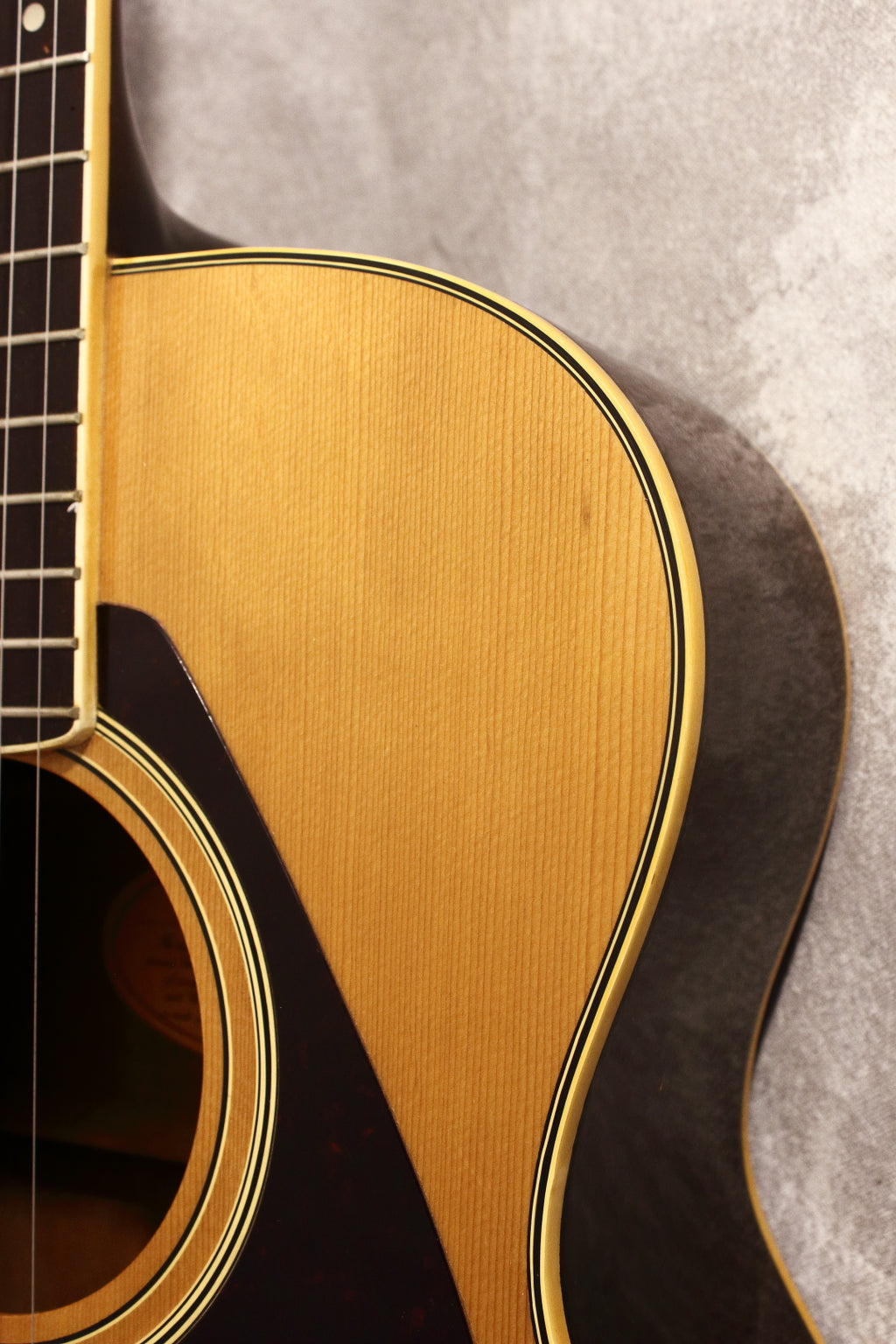 Yamaha FG-202 Folk Size Acoustic c1968