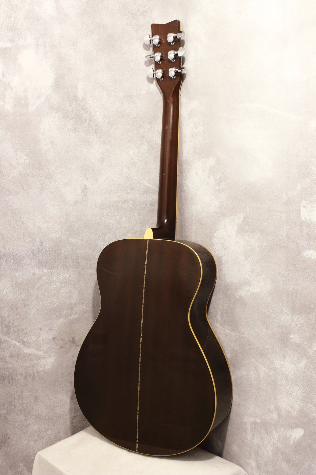 Yamaha FG-202 Folk Size Acoustic c1968