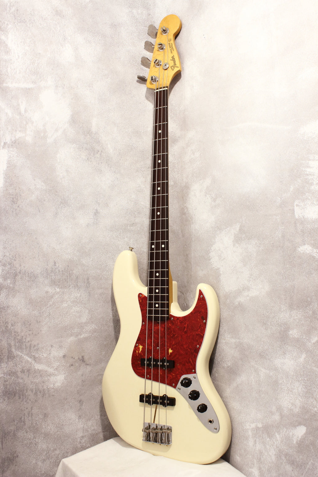 Fender Japan ‘62 Jazz Bass JB62-80 Vintage White 1993