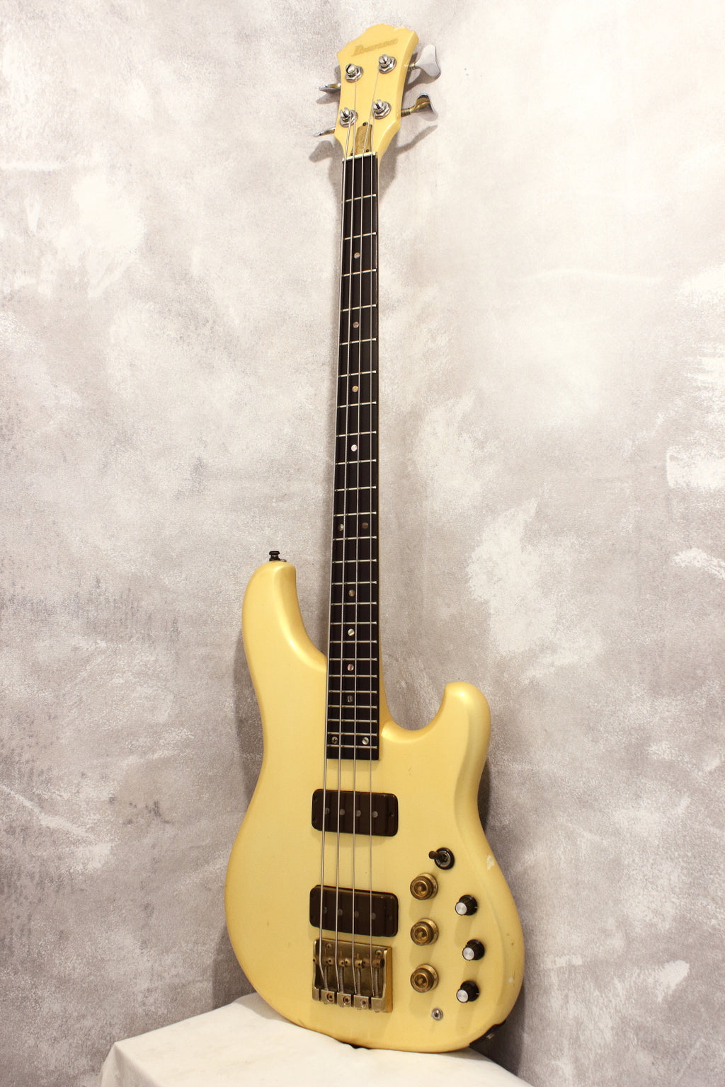 Ibanez MC924 Musician Bass Gold Pearl 1980