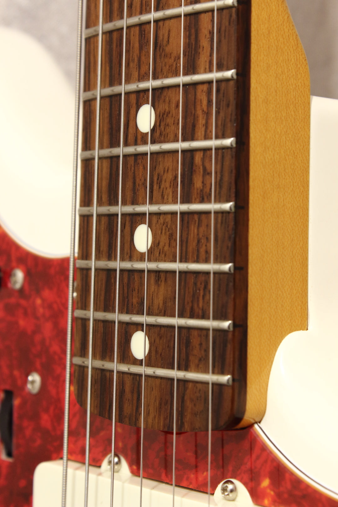 Fender Made In Japan Classic 60s Jazzmaster Vintage White 2017