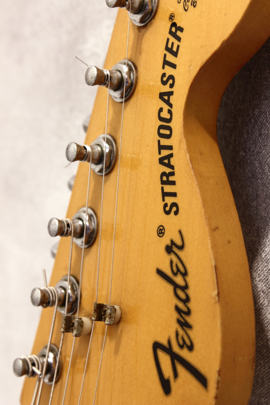 Fender Japan '72 Stratocaster ST72-55 Black 1985