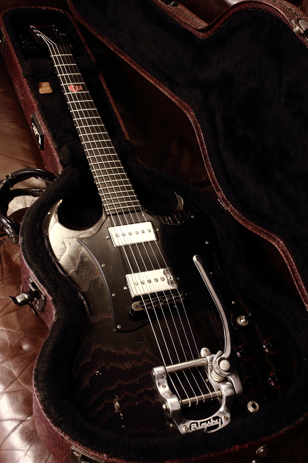 Gibson SG Voodoo TV Black/Red 2004