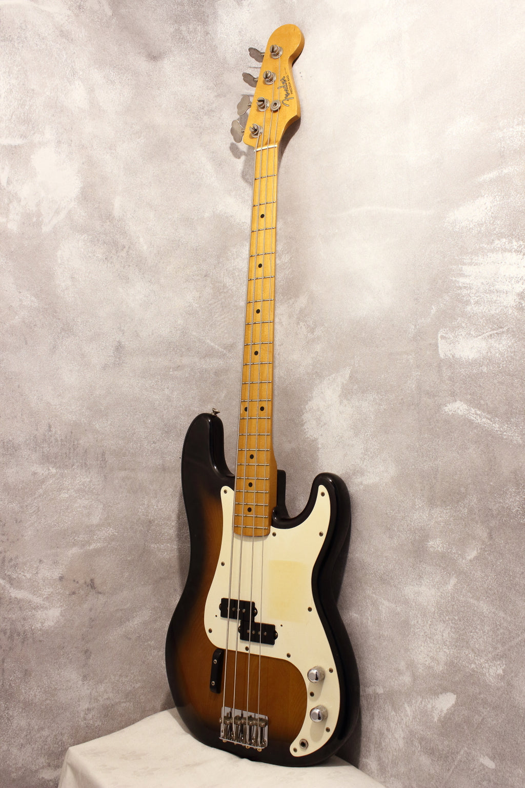 Fender Japan '57 Precision Bass PB57-70 Sunburst JV Serial 1982